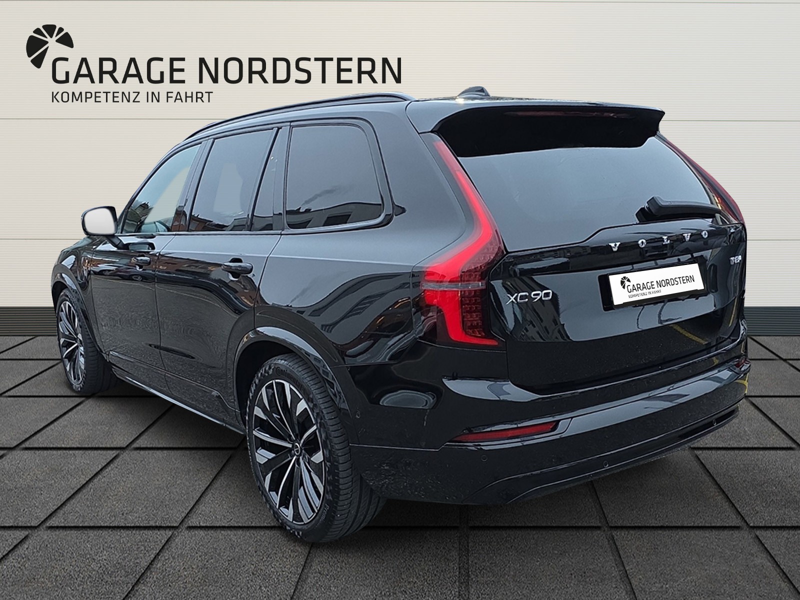 VOLVO XC90 2.0 T8 TE Ultra Dark eAWD-image-2