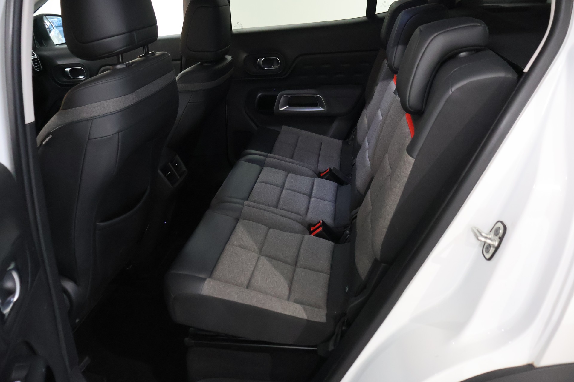 CITROEN C5 Aircross 1.6i PureTech Feel EAT8-image-10