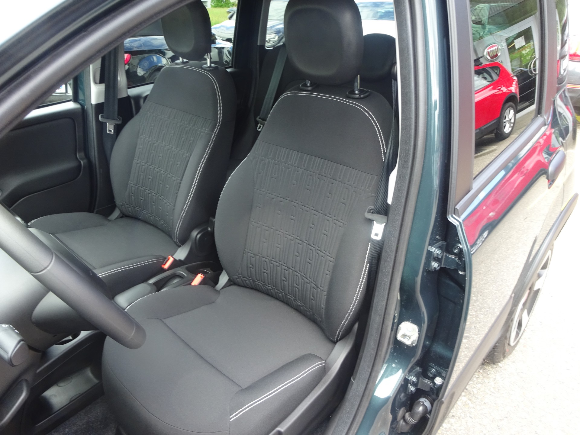 FIAT Panda 1.0 MHEV Cross-image-8