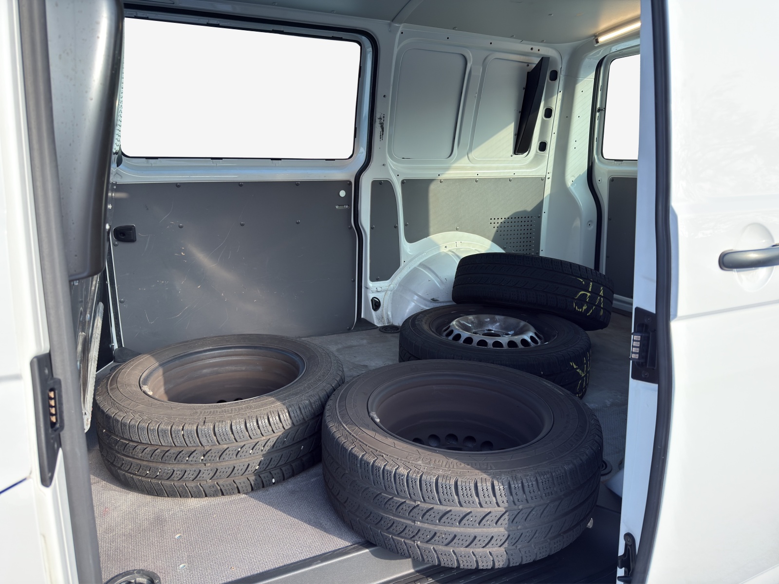 VW T6.1 2.0 TDI-image-11