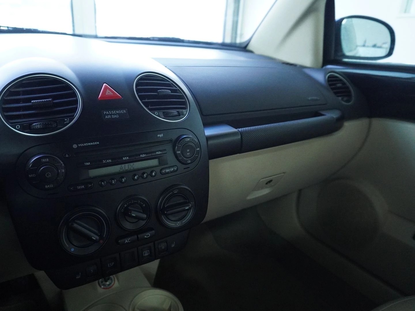 VW Beetle Cabrio 1.8 T-image-8