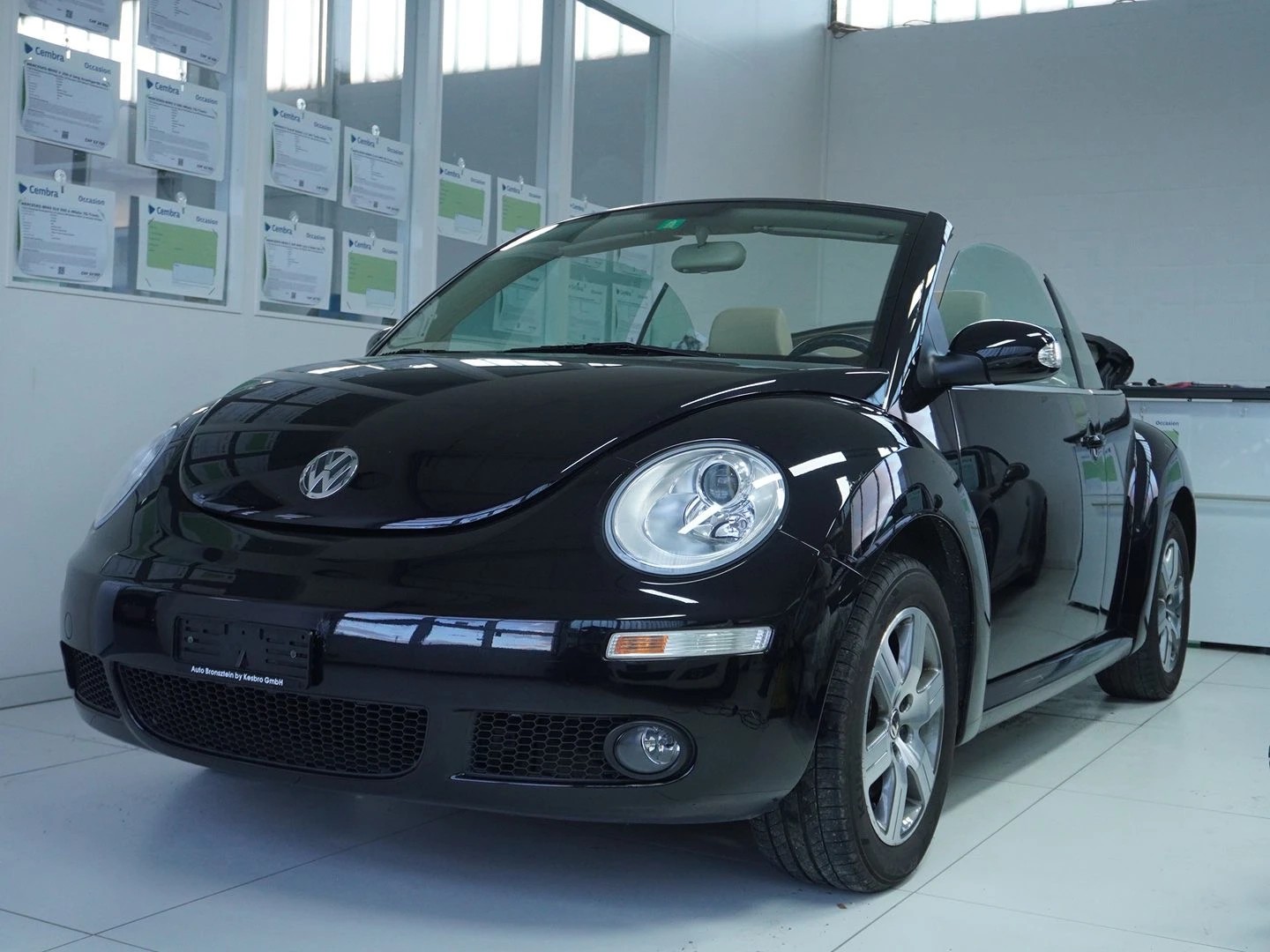 VW Beetle Cabrio 1.8 T-image-0
