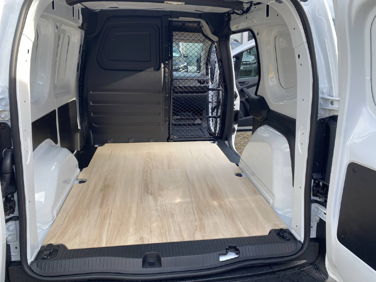 RENAULT Kangoo Van E-Tech Electric EV4 Demo-image-9