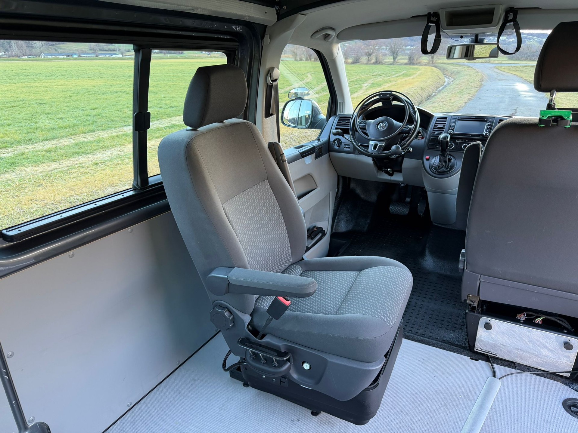 VW T5 2.0 TSI 4Motion DSG-image-13