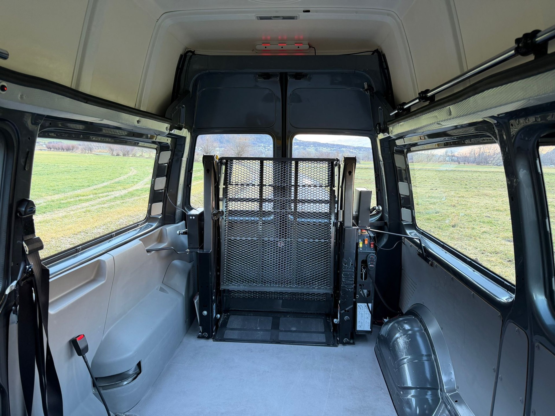 VW T5 2.0 TSI 4Motion DSG-image-14