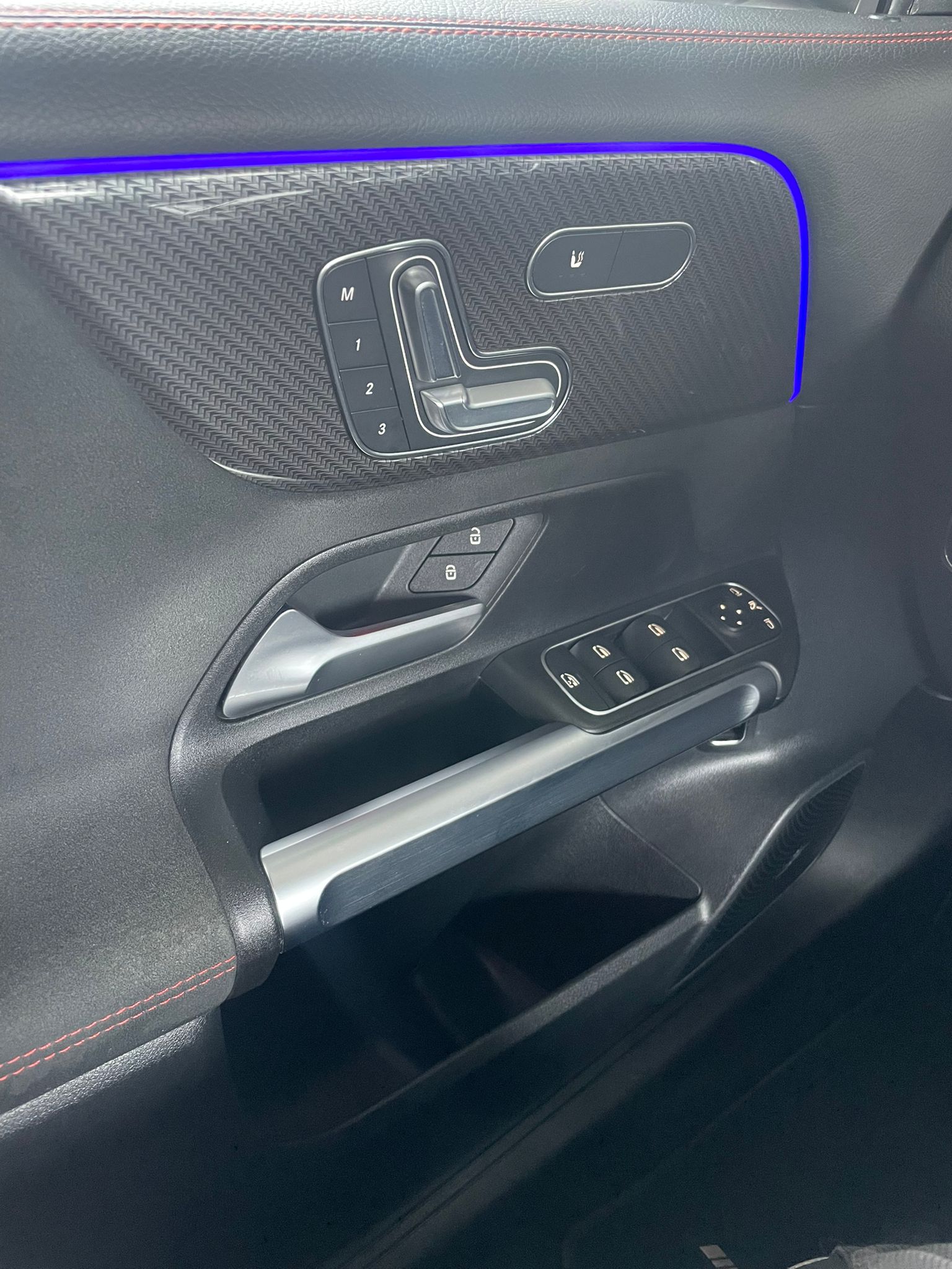 MERCEDES-BENZ GLB 35 AMG 4matic-image-7