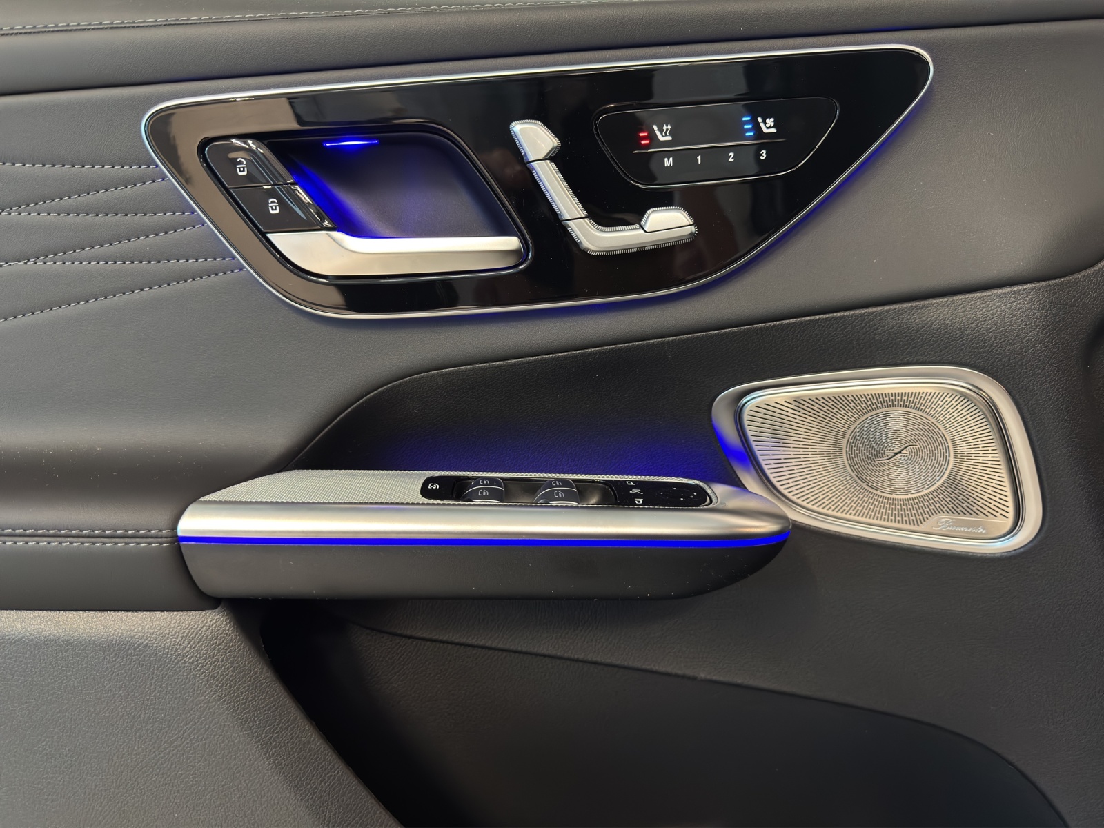 MERCEDES-BENZ GLC 300 e 4M EQ Star-image-12