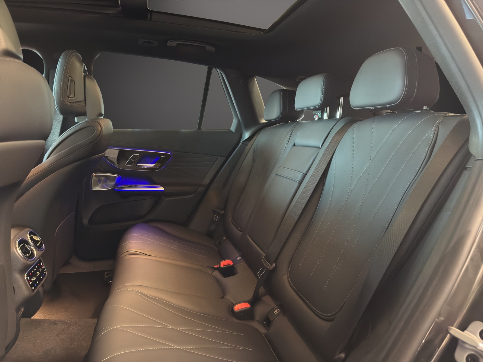 MERCEDES-BENZ GLC 300 e 4M EQ Star-image-11