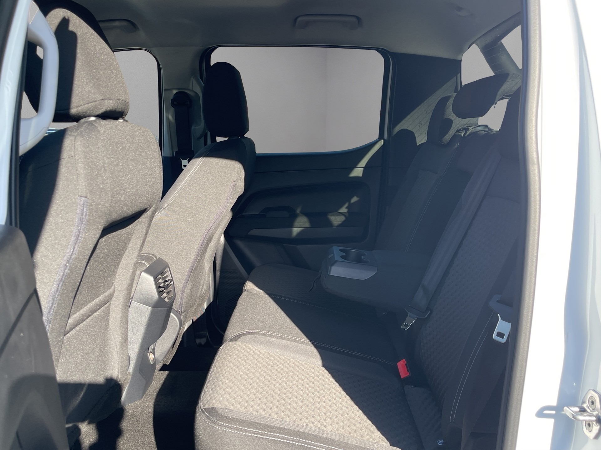 VW Amarok 2.0TDI Life Winter 2-image-6