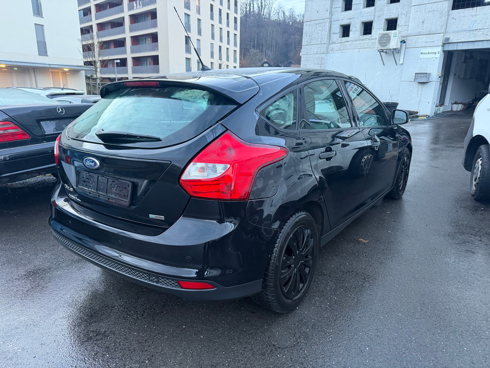 FORD Focus 1.0 SCTi Trend-image-1