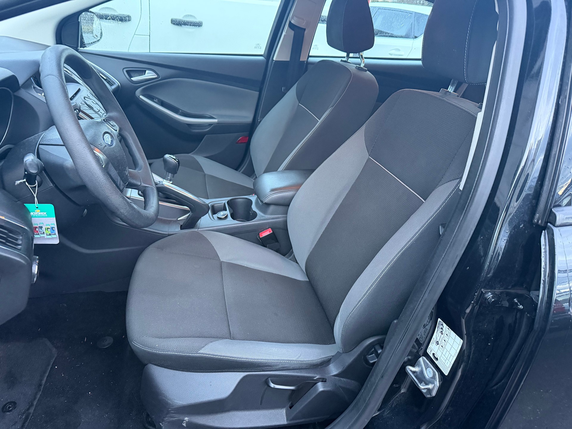 FORD Focus 1.0 SCTi Trend-image-8