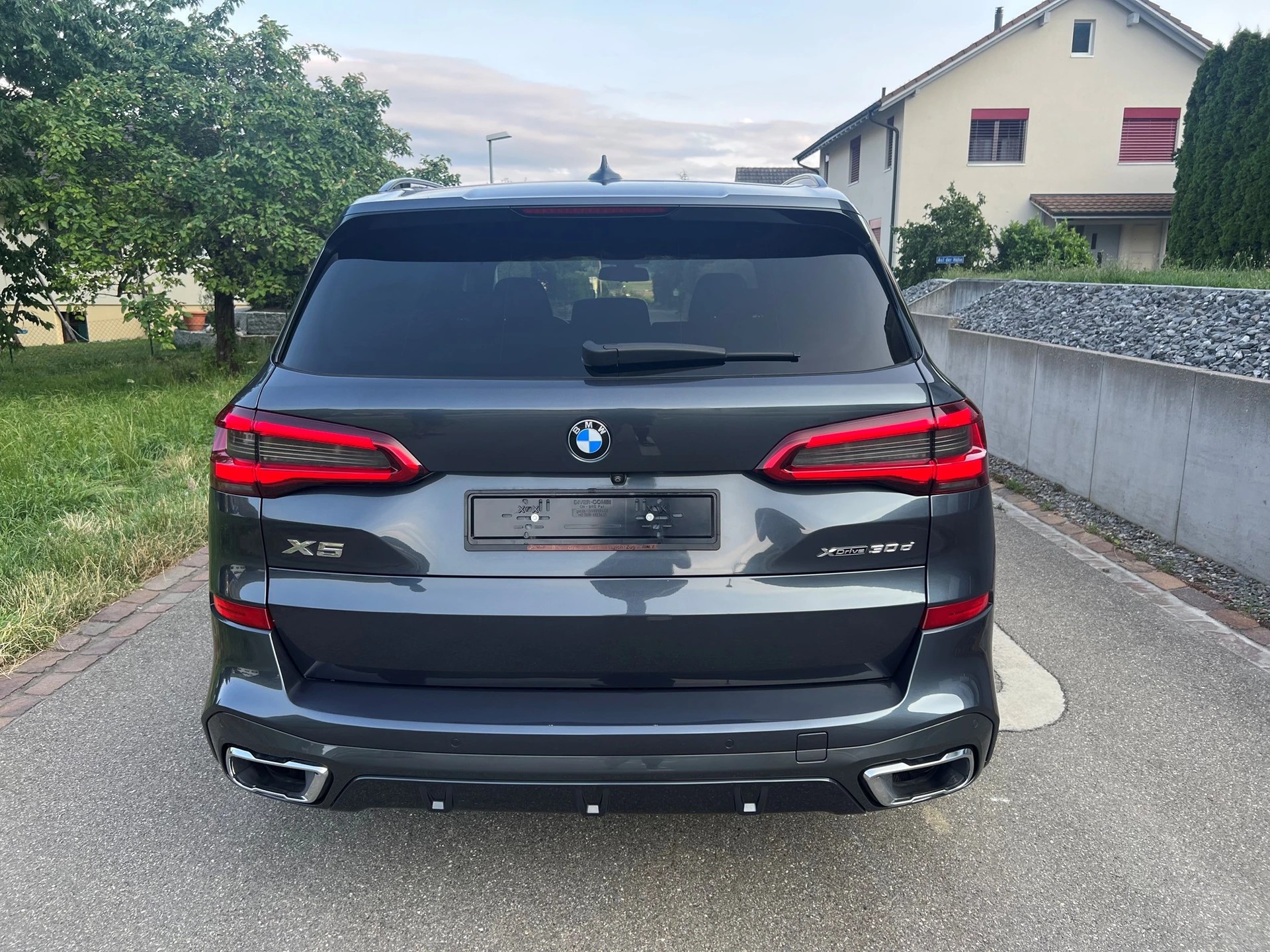 BMW X5 xDrive 30d * M-Sportpaket * Luftfederung *AHK 3.500 kg *-image-5