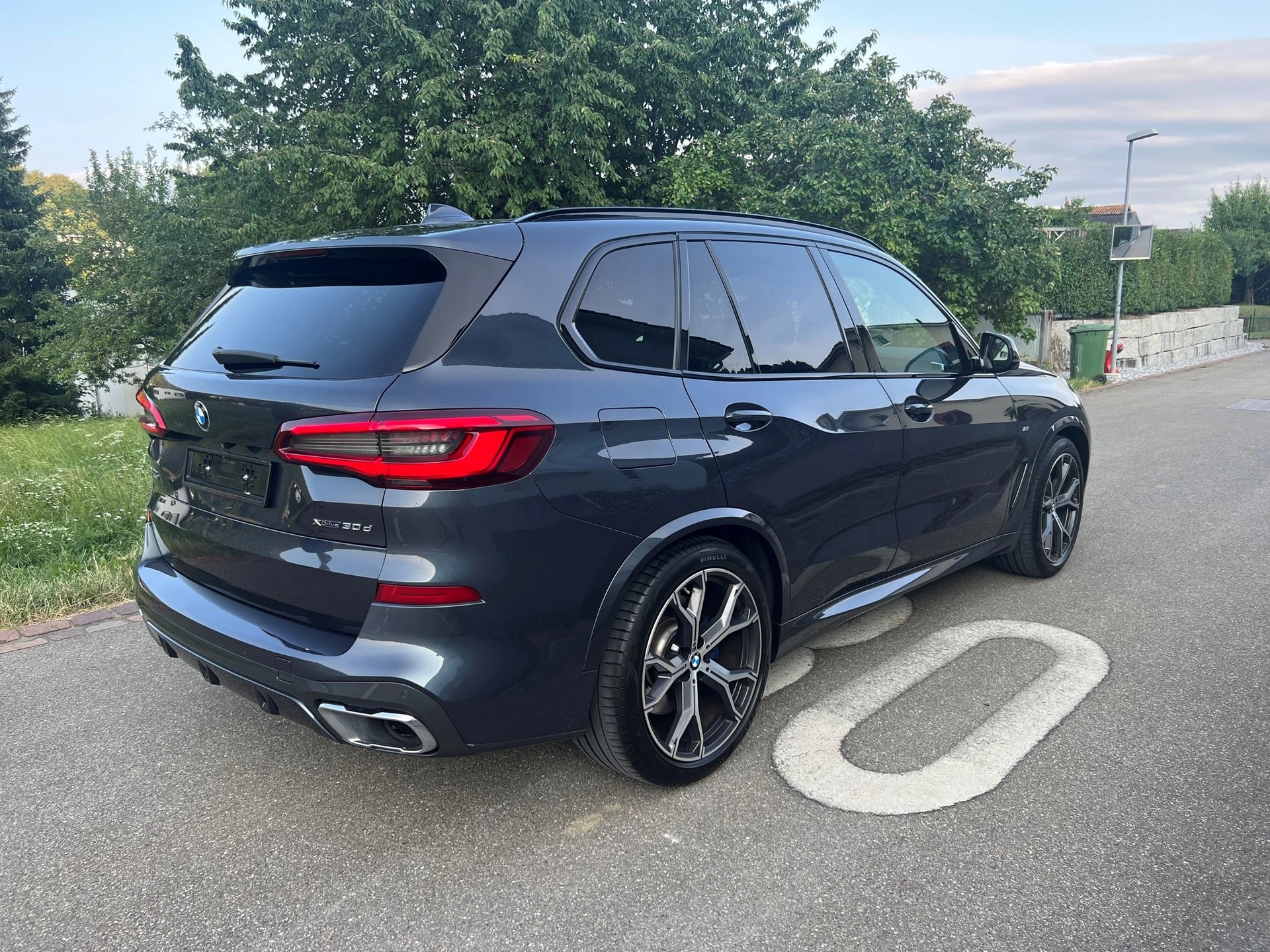 BMW X5 xDrive 30d * M-Sportpaket * Luftfederung *AHK 3.500 kg *-image-6