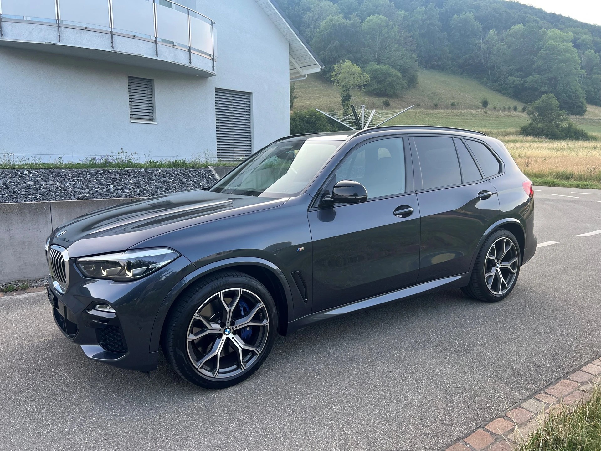 BMW X5 xDrive 30d * M-Sportpaket * Luftfederung *AHK 3.500 kg *-image-1