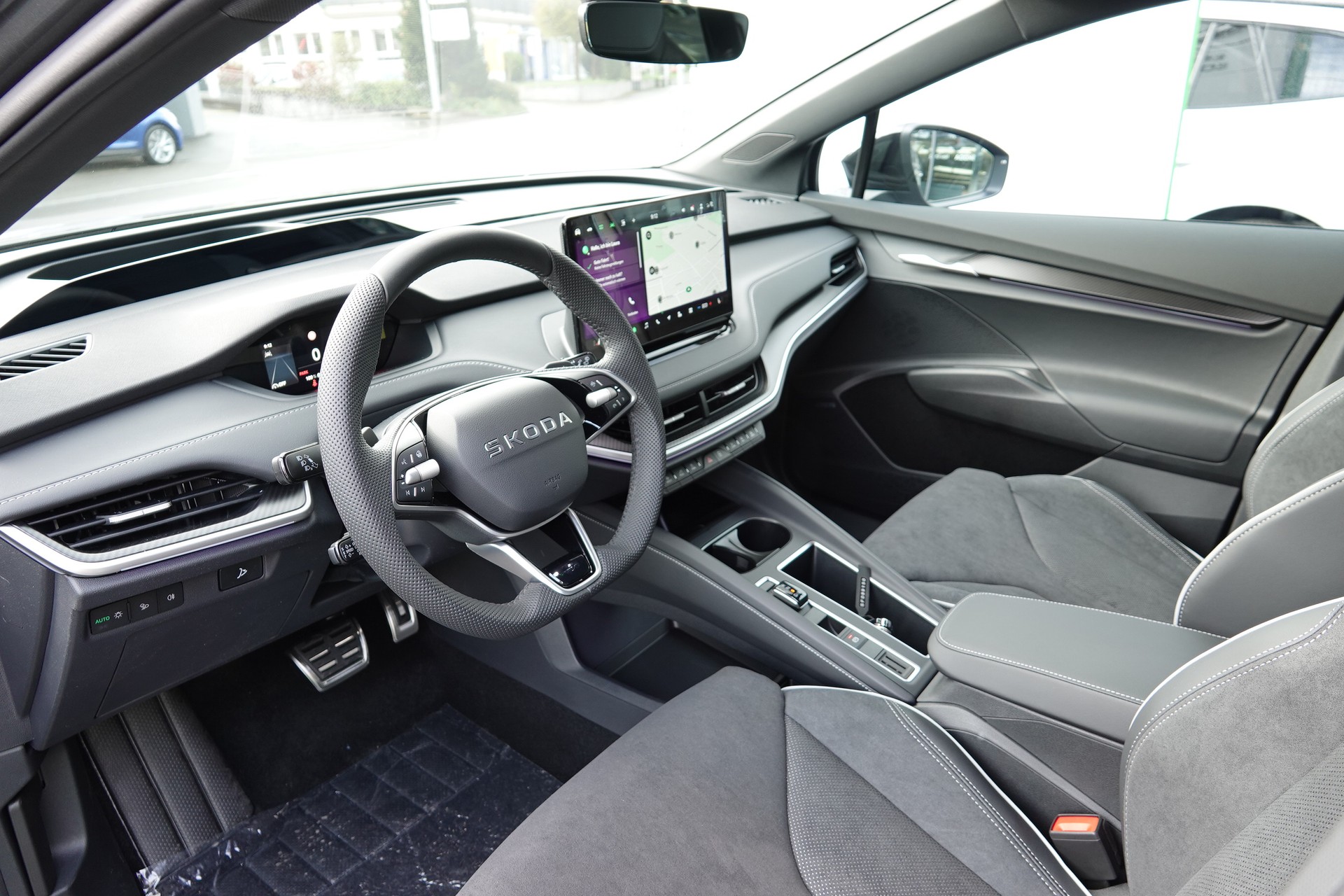 SKODA Elroq 85 Sportline-image-8