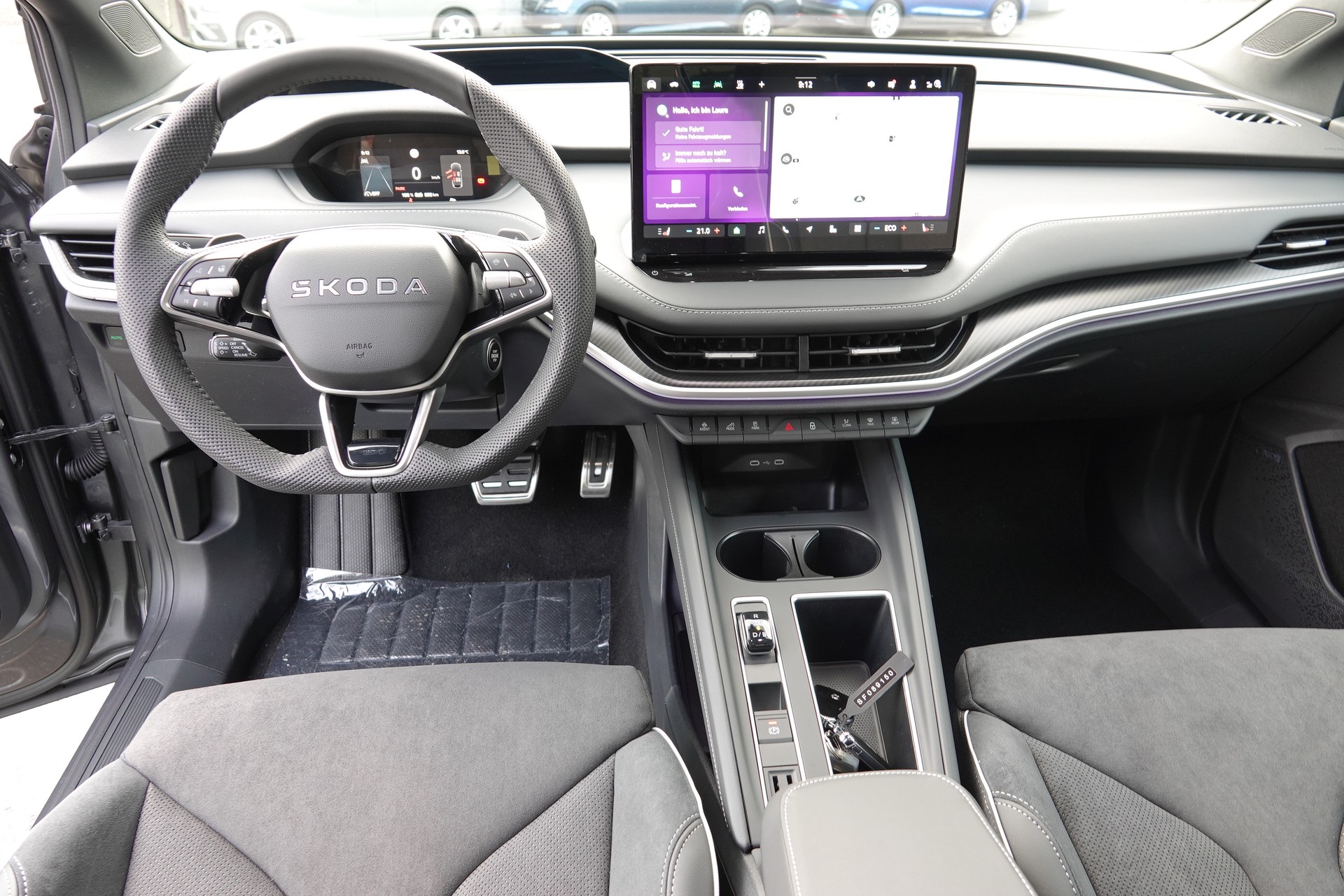 SKODA Elroq 85 Sportline-image-9