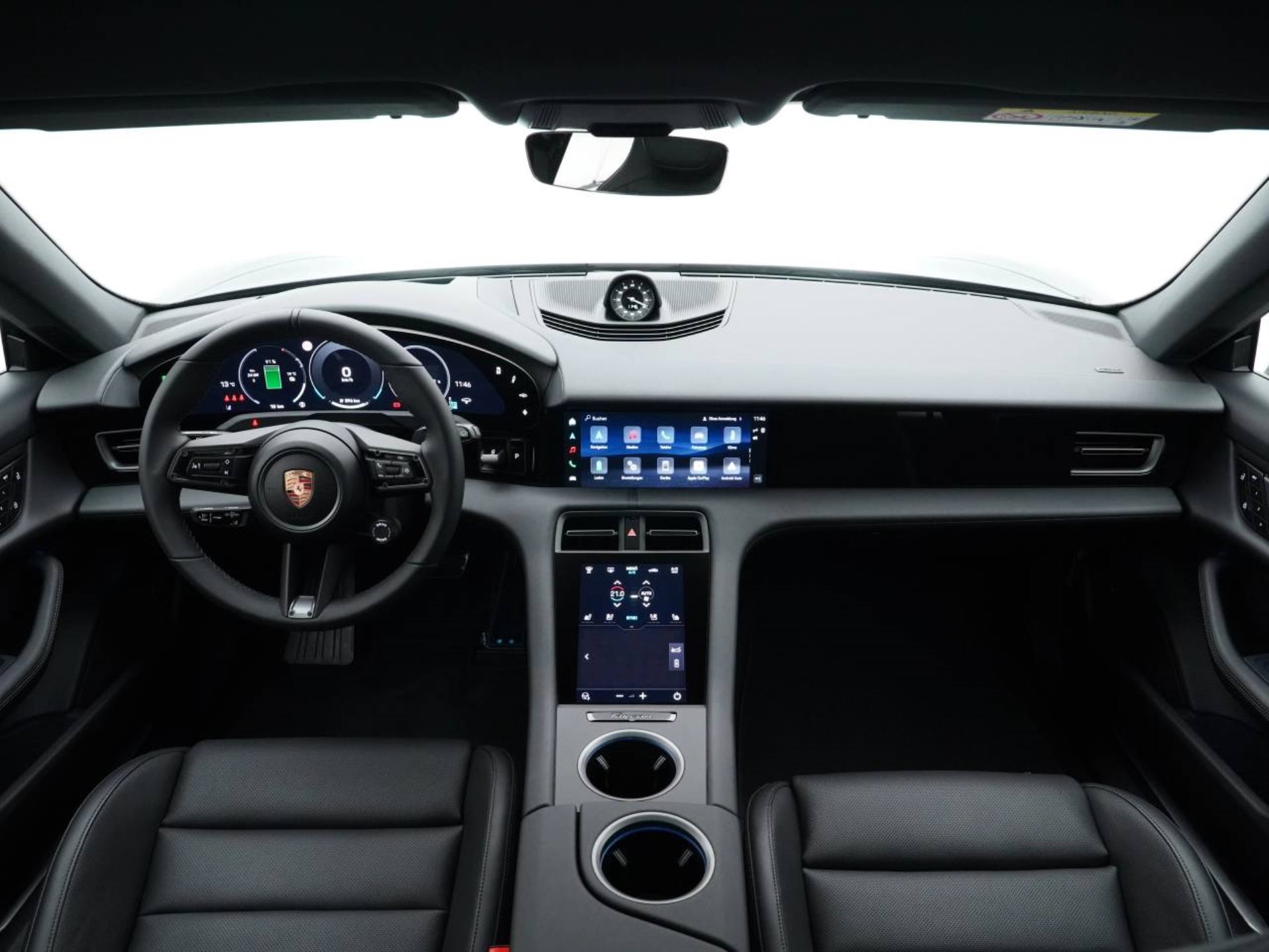PORSCHE Taycan 4 Cross Turismo-image-14