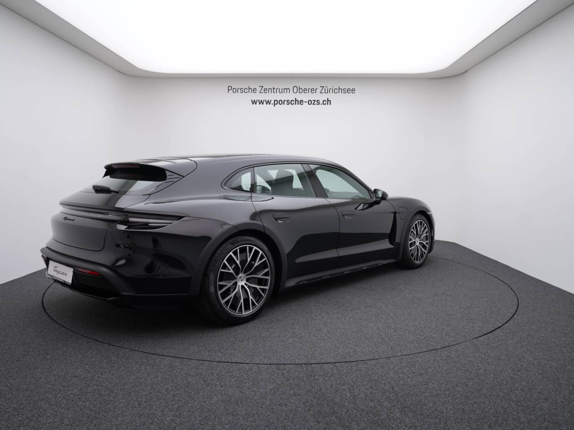 PORSCHE Taycan 4 Cross Turismo-image-6