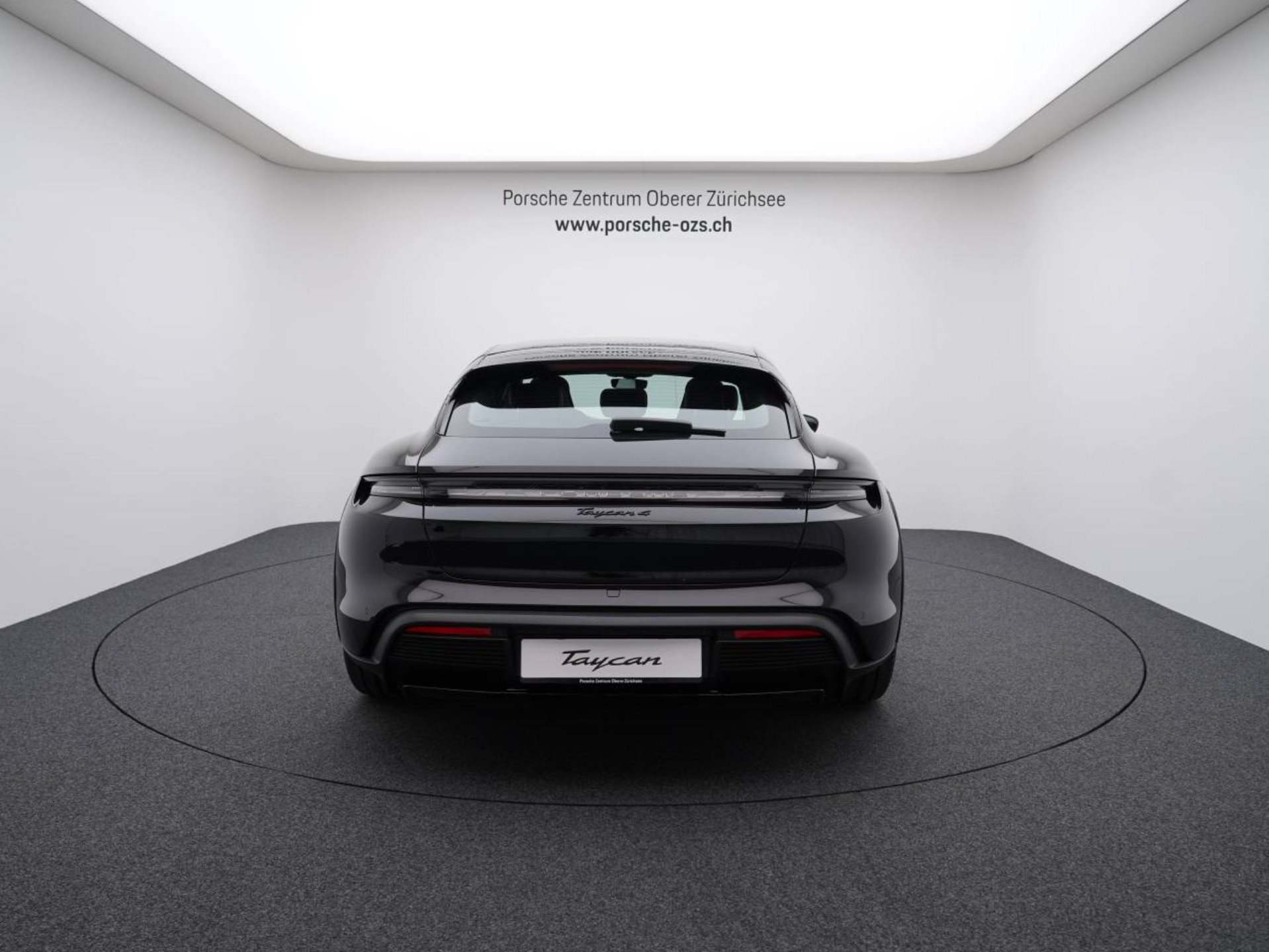 PORSCHE Taycan 4 Cross Turismo-image-5