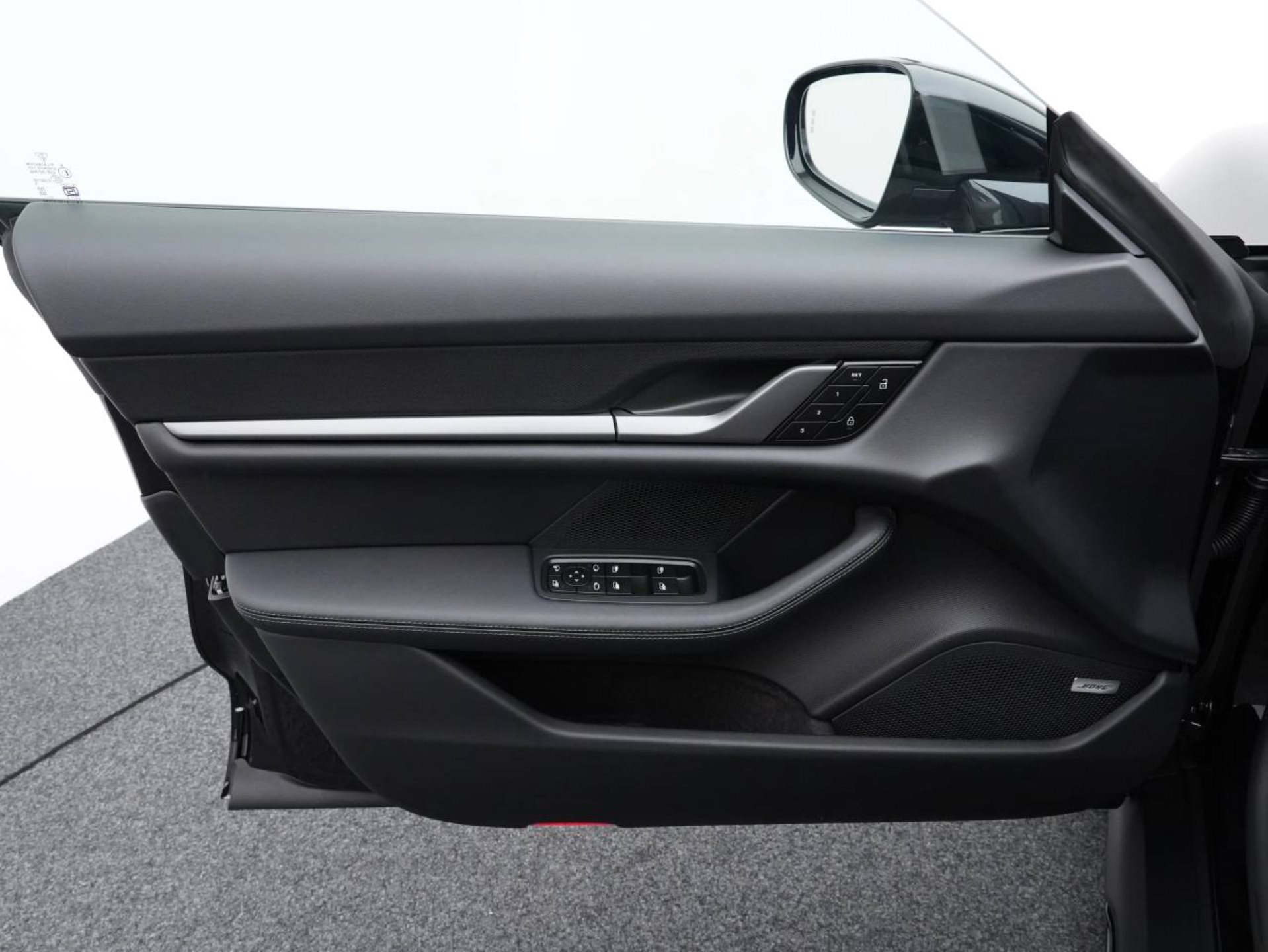 PORSCHE Taycan 4 Cross Turismo-image-20