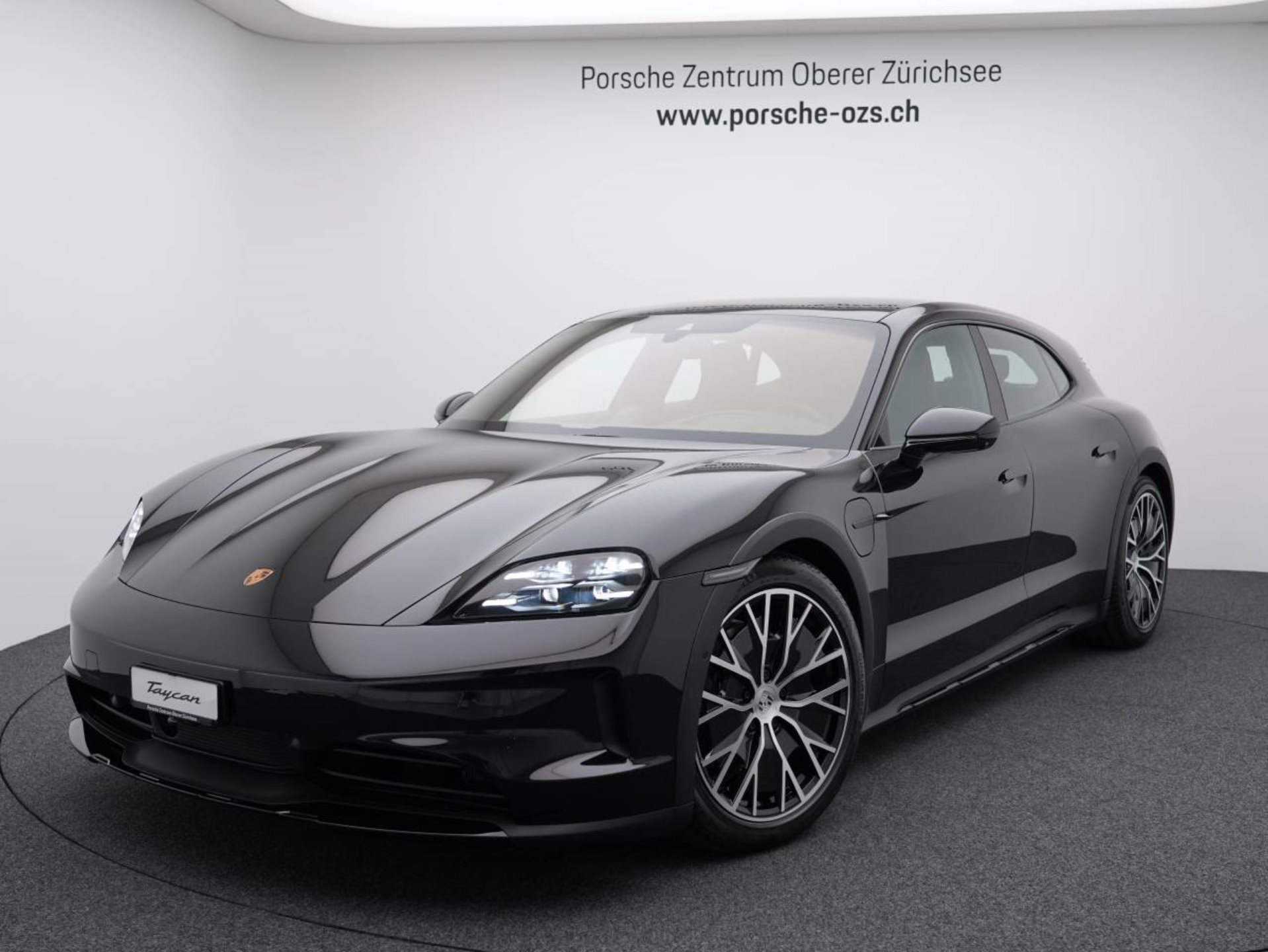 PORSCHE Taycan 4 Cross Turismo-image-0