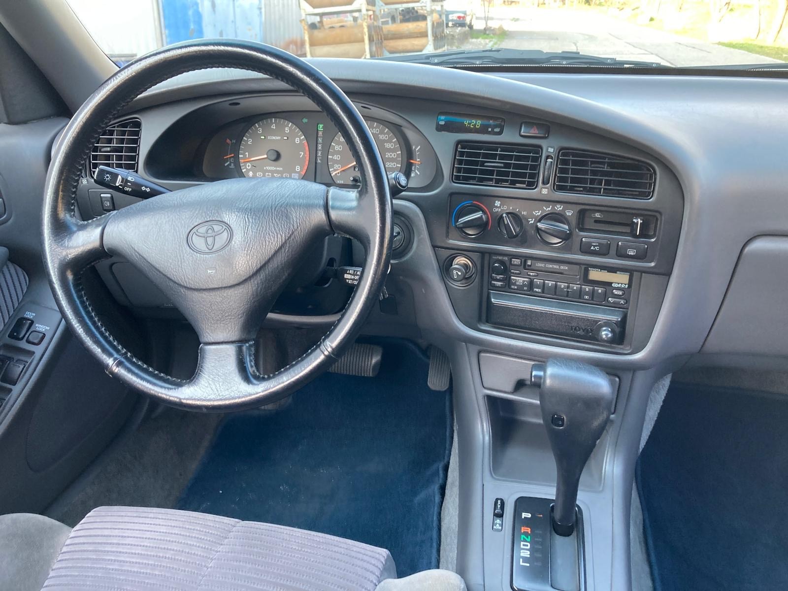 TOYOTA Camry 2.2 GL-image-10