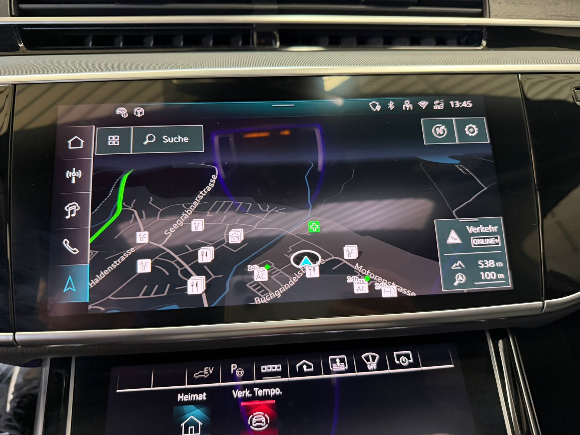AUDI A8 60 TFSI e quattro tiptronic-image-10