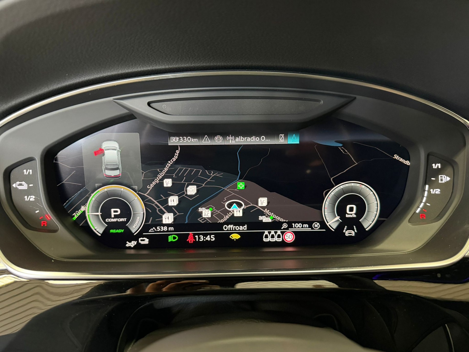 AUDI A8 60 TFSI e quattro tiptronic-image-9