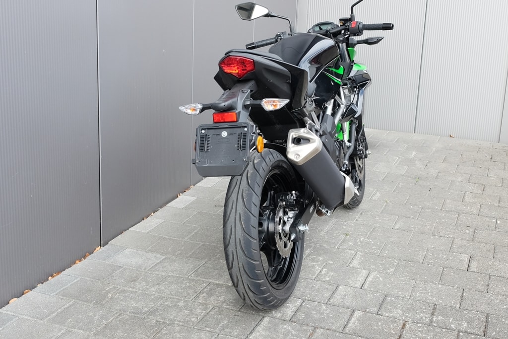 KAWASAKI Z 125-image-4