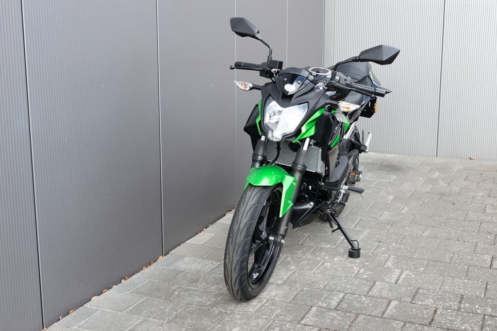 KAWASAKI Z 125-showroom-element-1