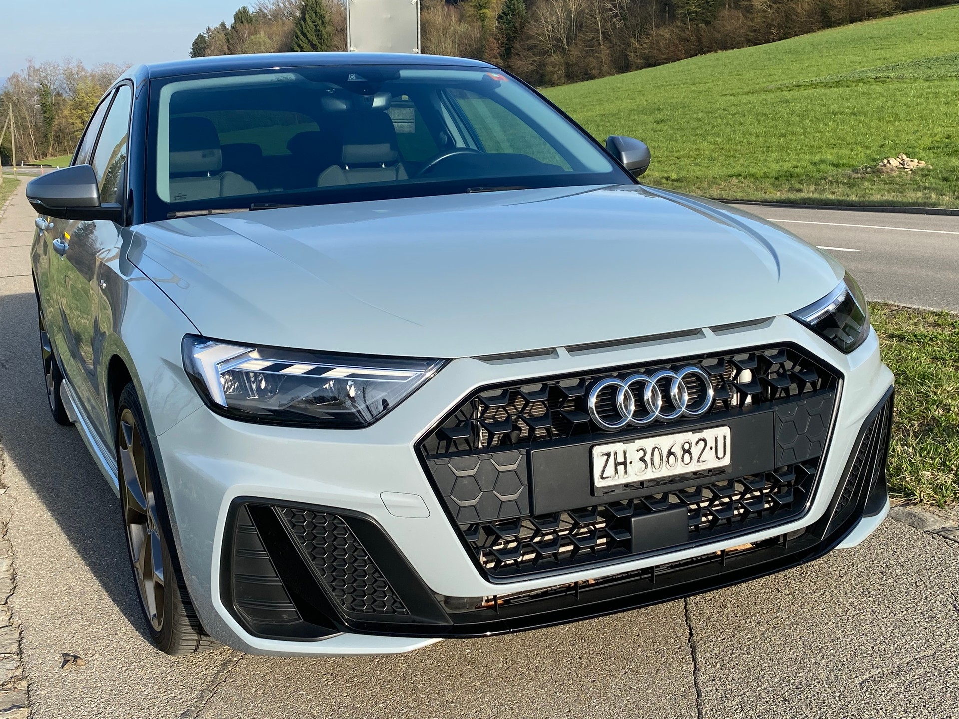 AUDI A1 Sportback 40 TFSI S Line S-tronic-image-1