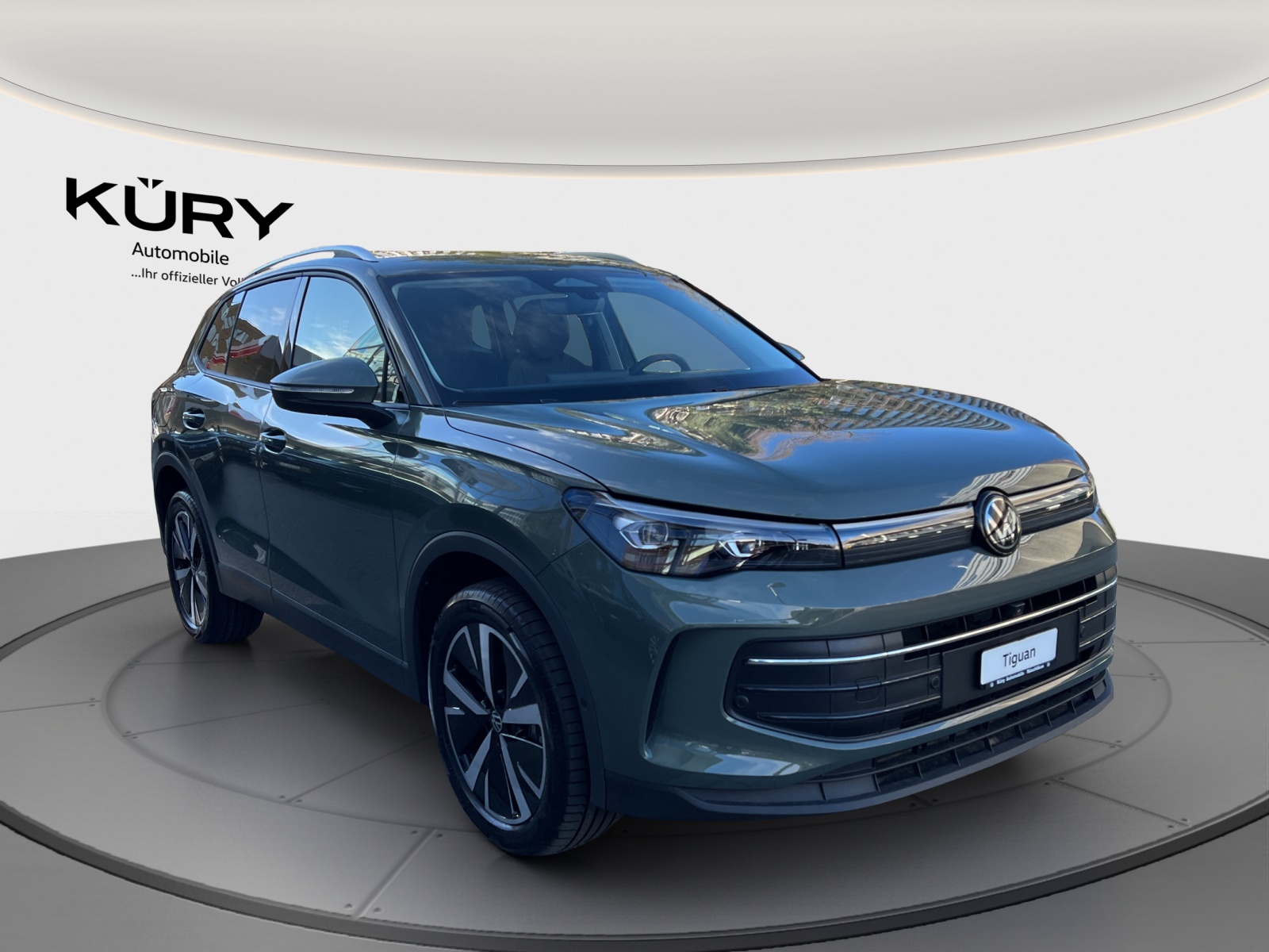 VW Tiguan 2.0 TSI DSG United 4Motion-image-2