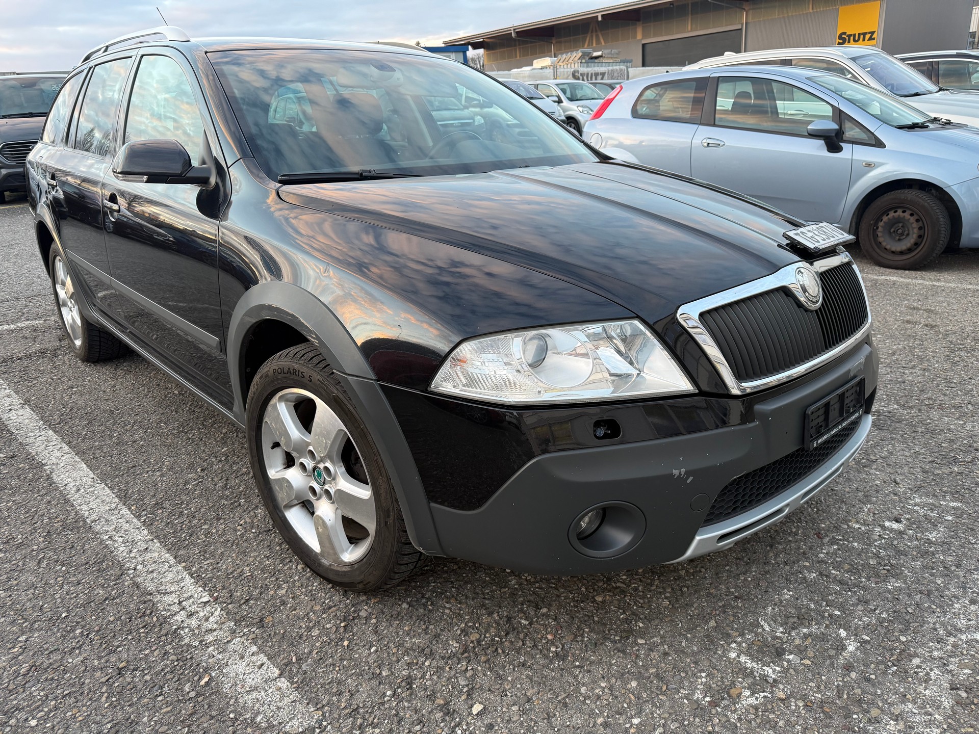 SKODA Octavia Scout 2.0 TDI 4x4-image-1