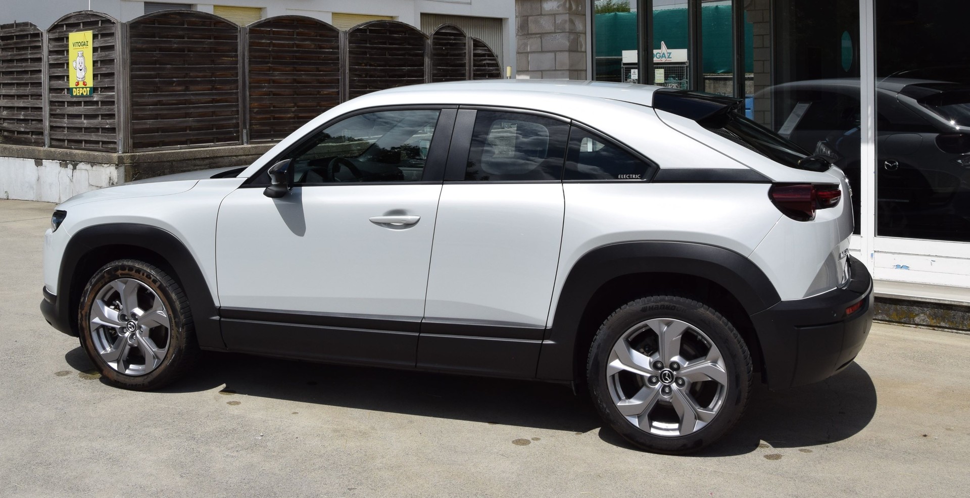 MAZDA MX-30 e-Skyactiv Ambition Plus-image-7