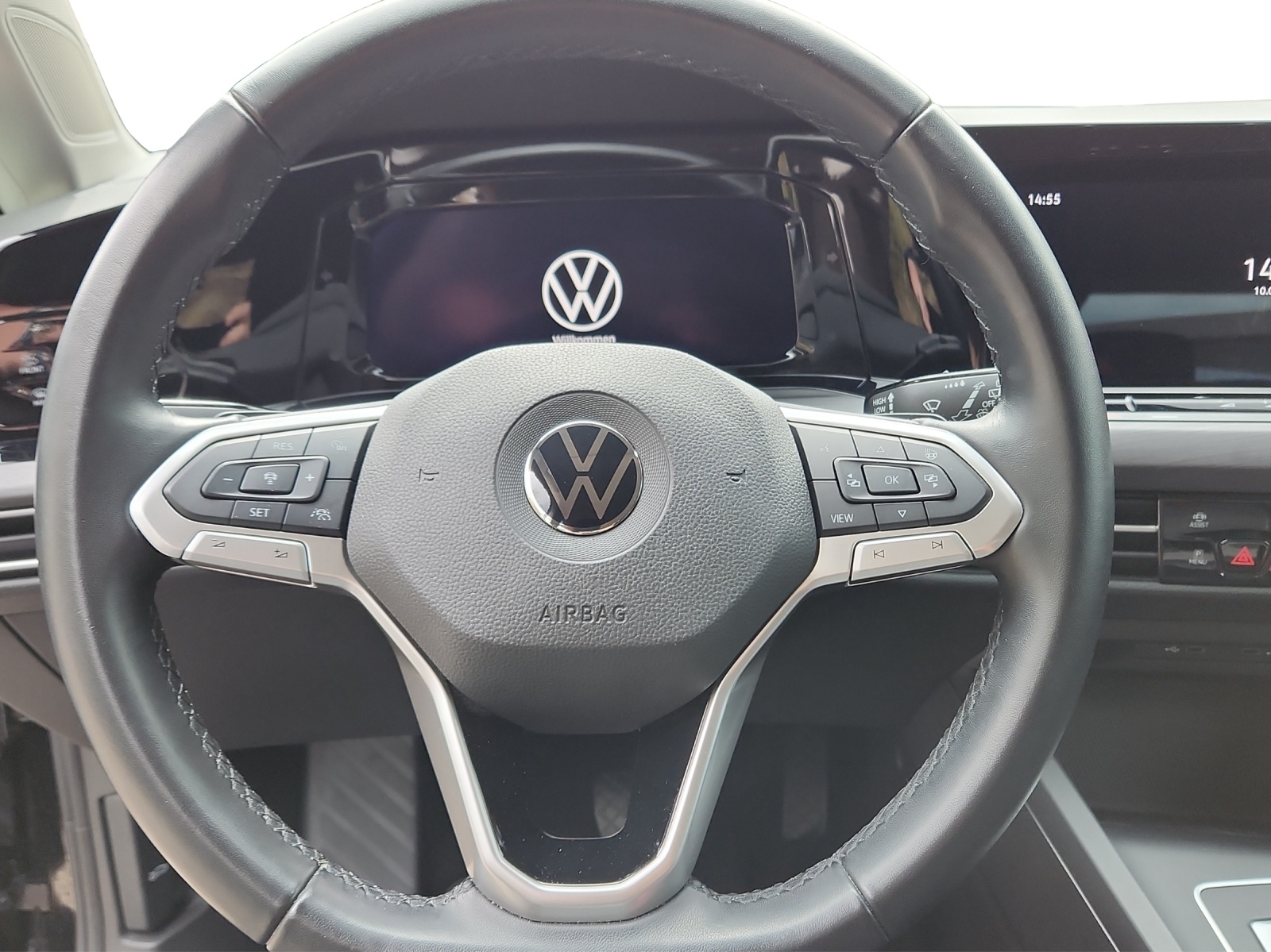 VW Golf 1.4 TSI PHEV Style-image-9
