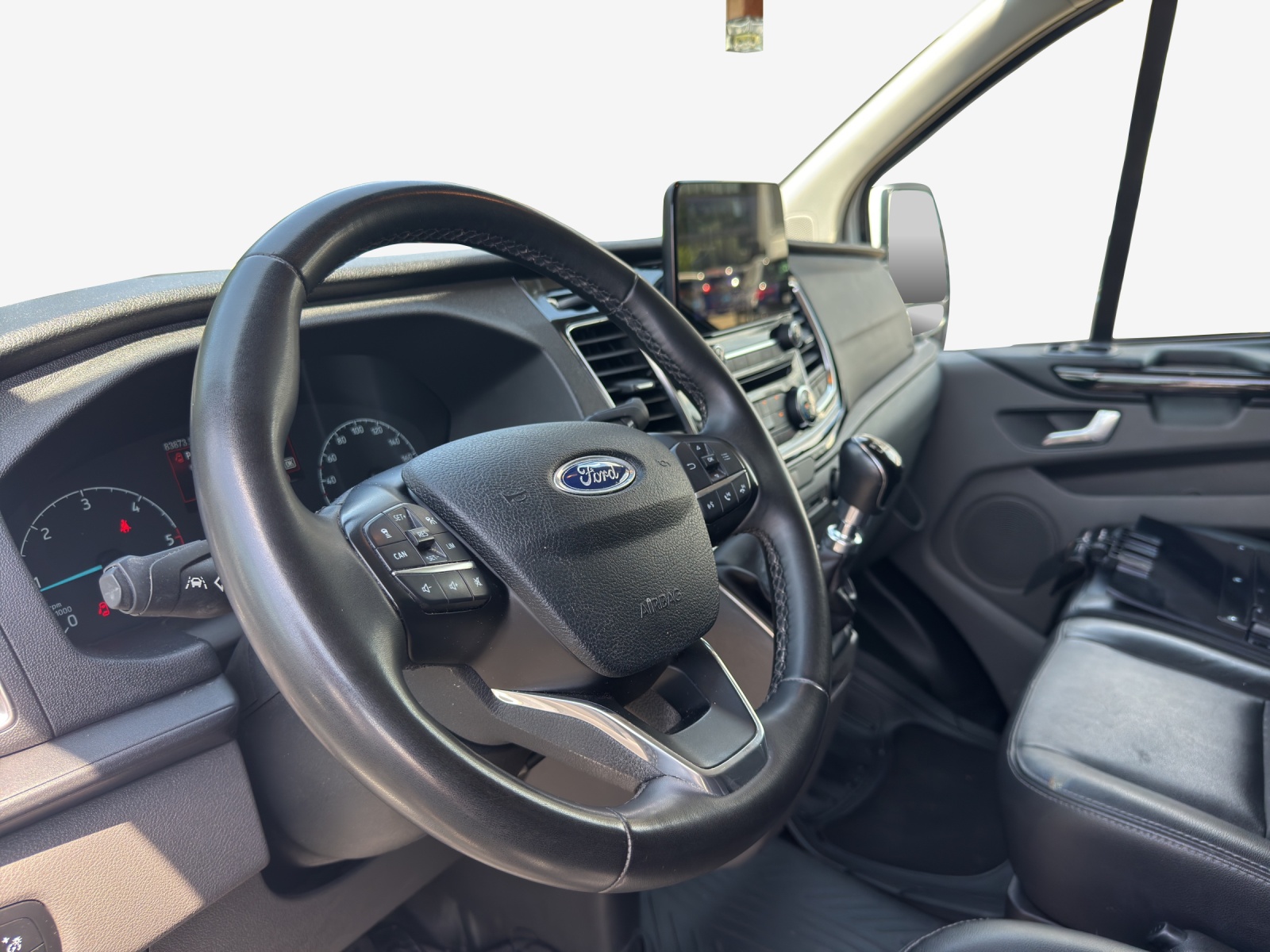 FORD Transit Custom Van 320 L2H1 DK Sport-image-8