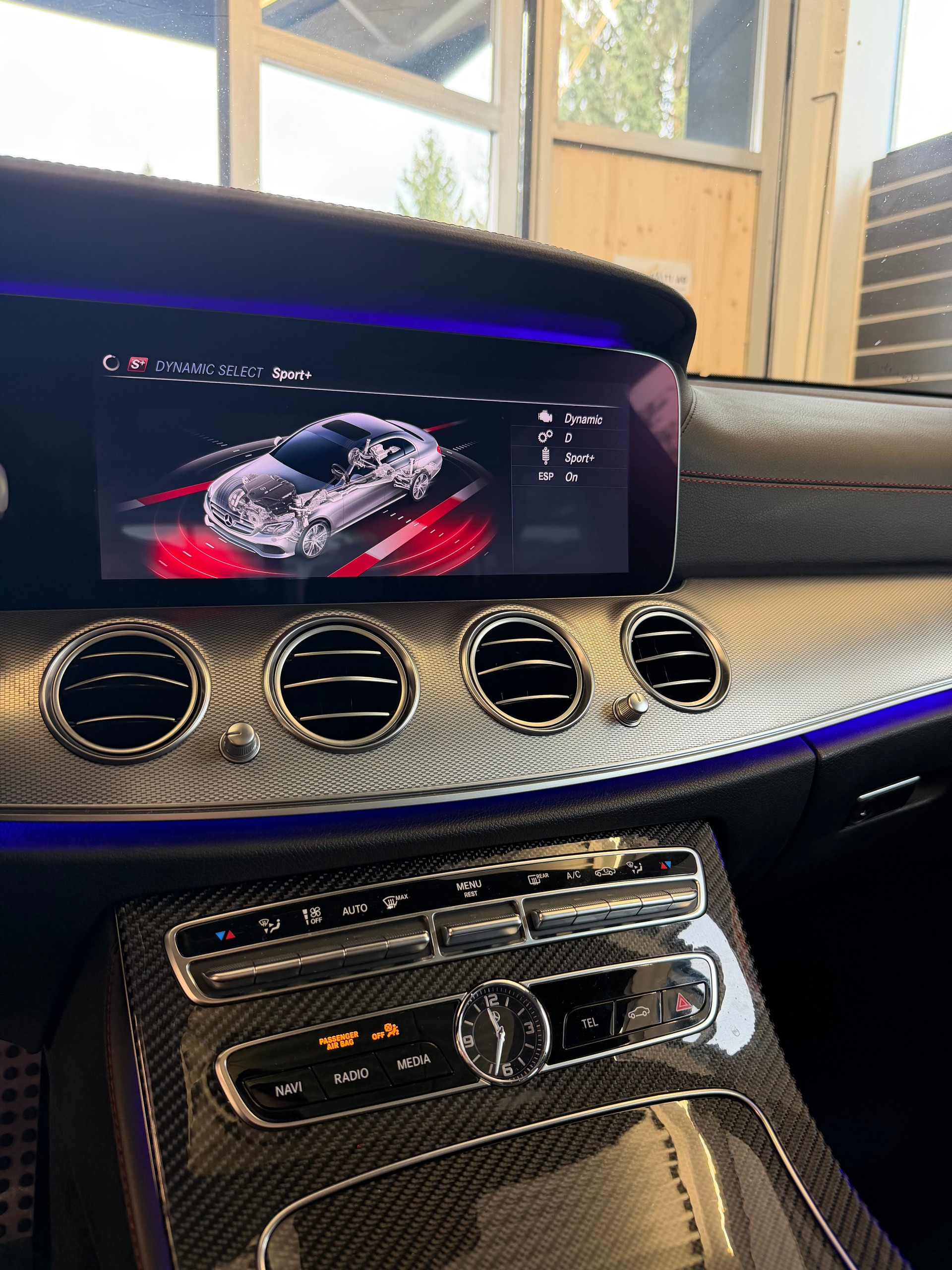 MERCEDES-BENZ E 53 AMG 4matic+-image-14