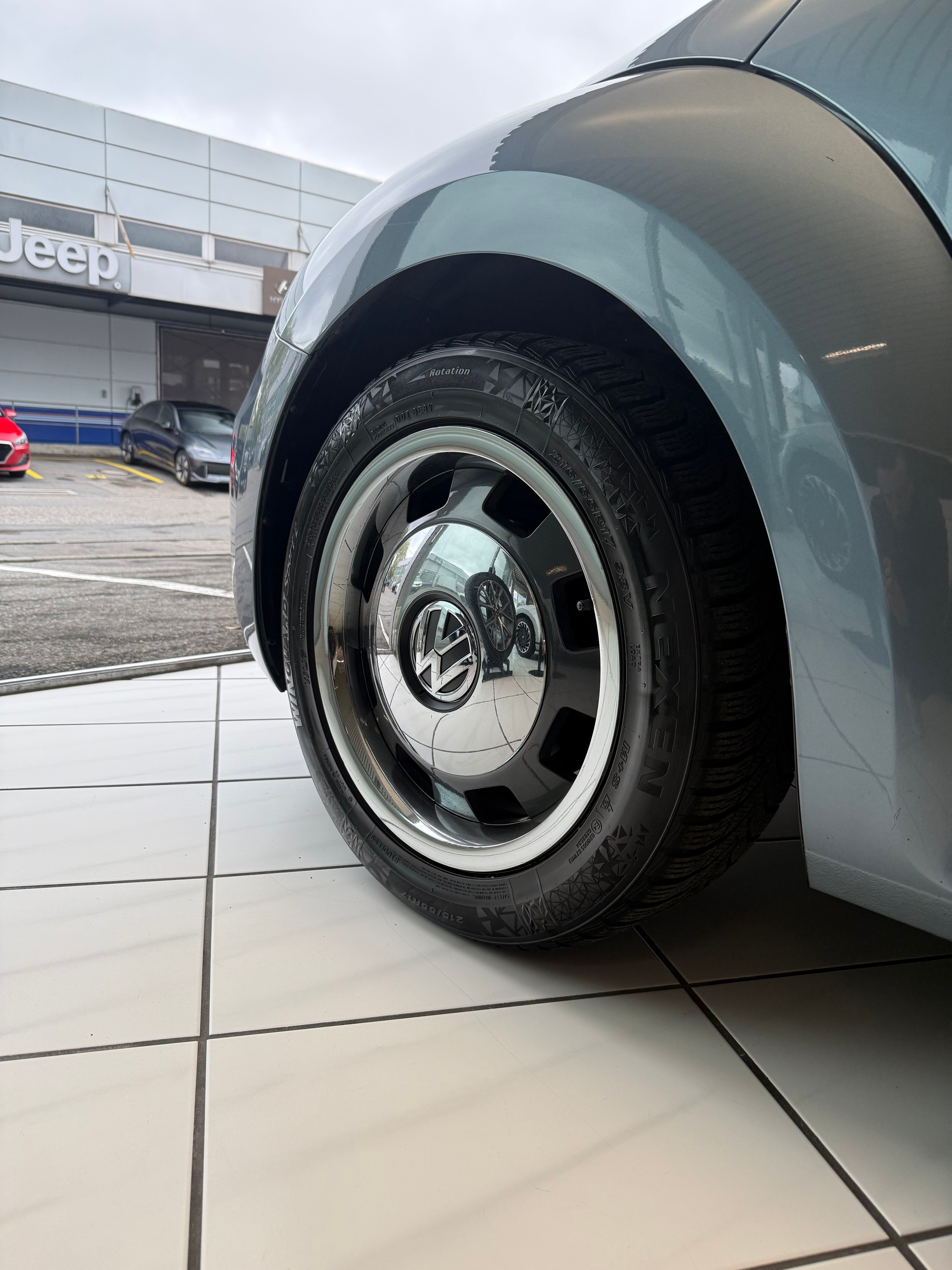 VW Beetle Cabriolet Denim Jeans Edition 1.4 TSI DSG-image-18