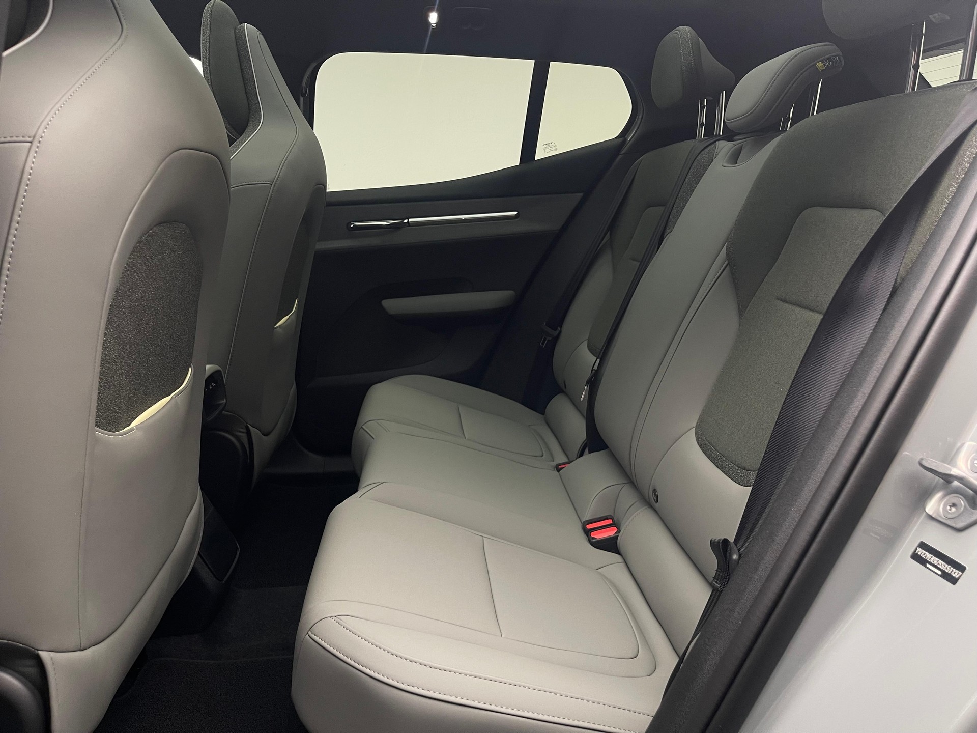 VOLVO EX30 CC E60 Twin Performance AWD-image-9