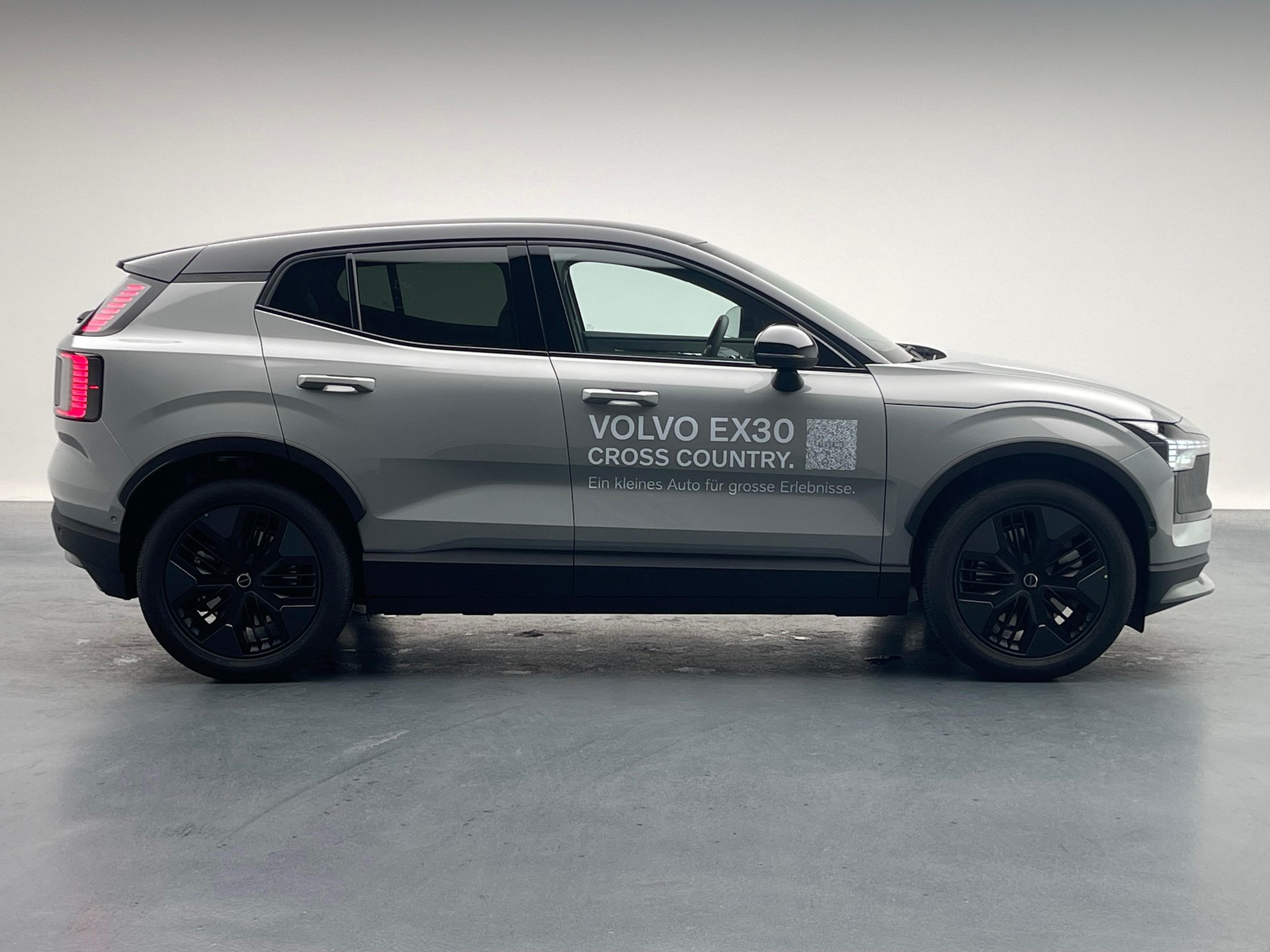 VOLVO EX30 CC E60 Twin Performance AWD-image-26