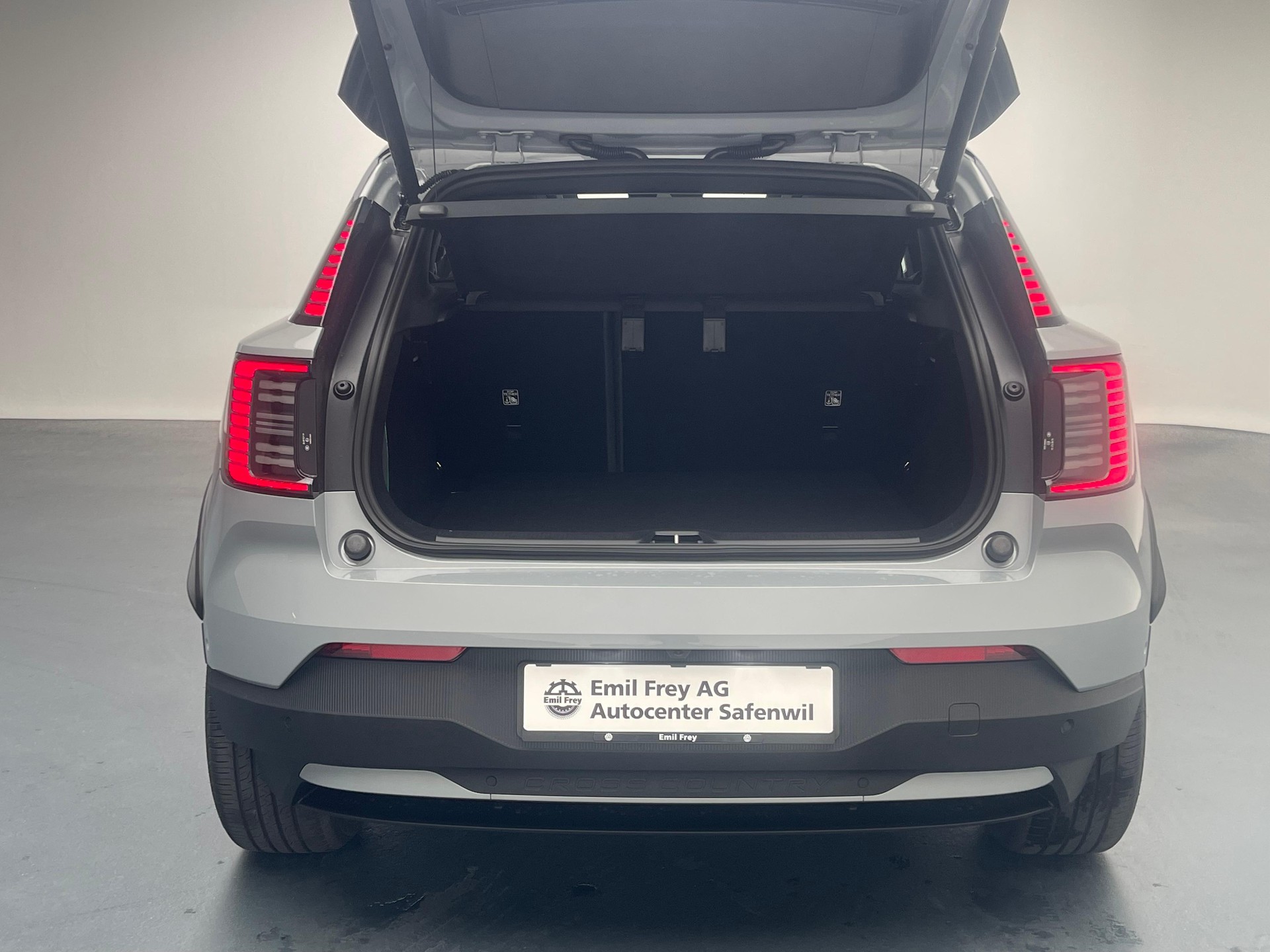 VOLVO EX30 CC E60 Twin Performance AWD-image-5
