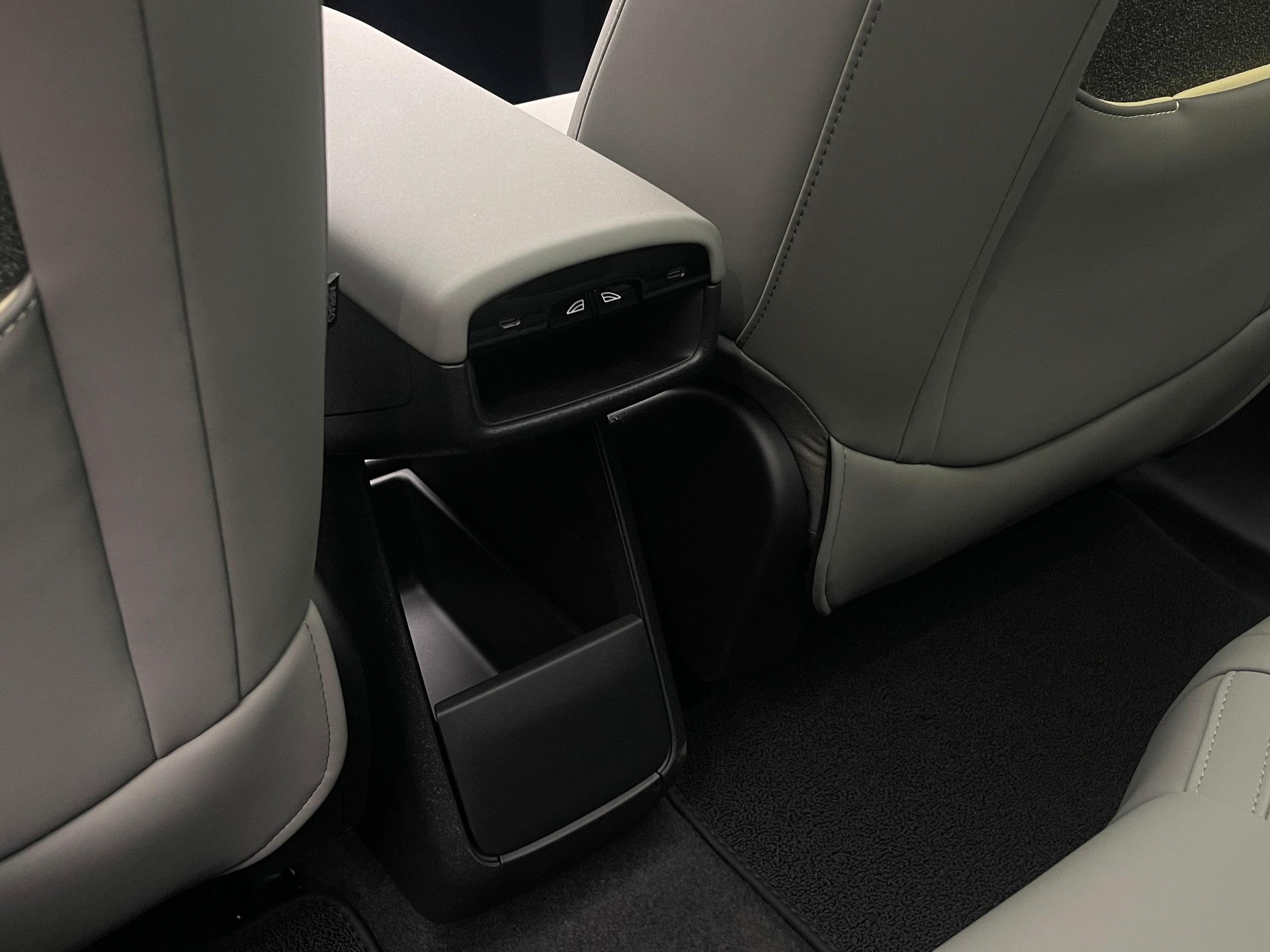 VOLVO EX30 CC E60 Twin Performance AWD-image-10
