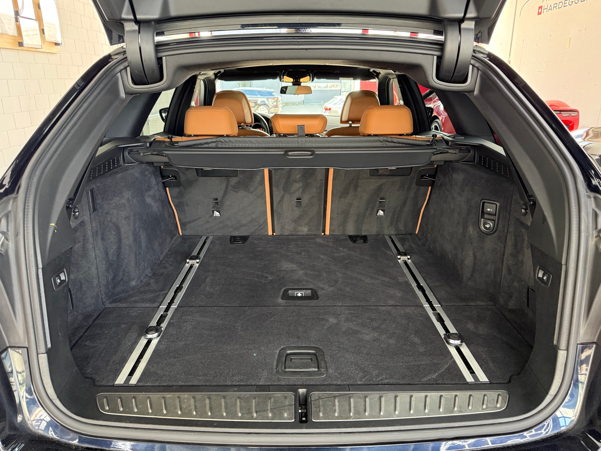 BMW 540i xDrive Touring M Sport / Vollgarantie! neue Bremsen-image-25