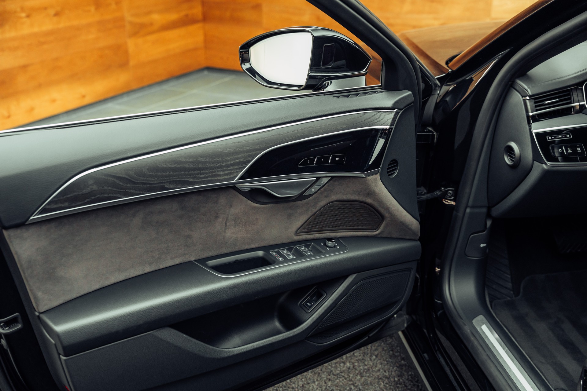 AUDI A8 50 TDI quattro tiptronic-image-15