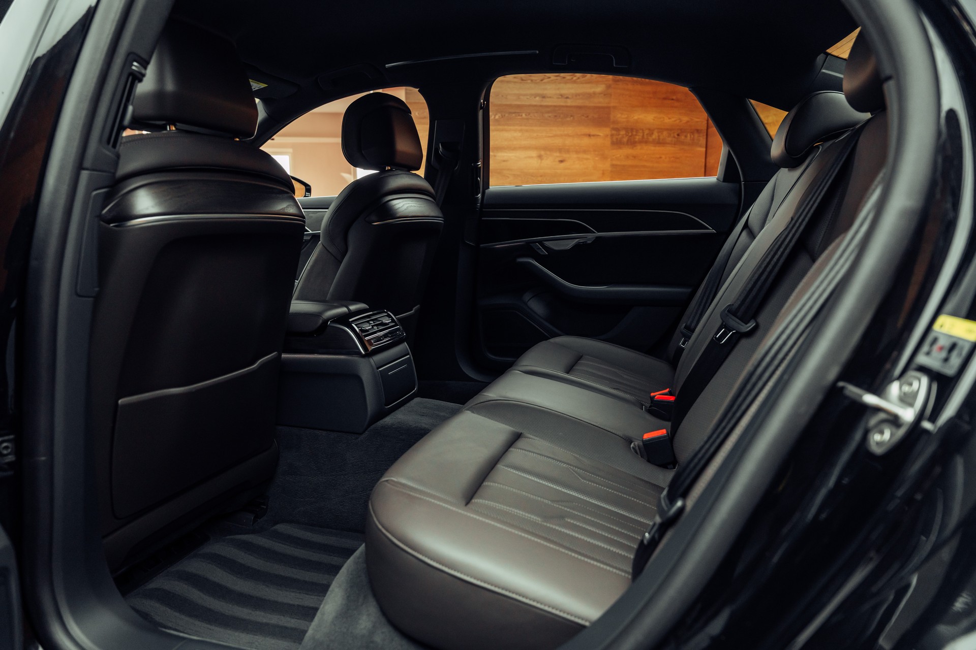 AUDI A8 50 TDI quattro tiptronic-image-9