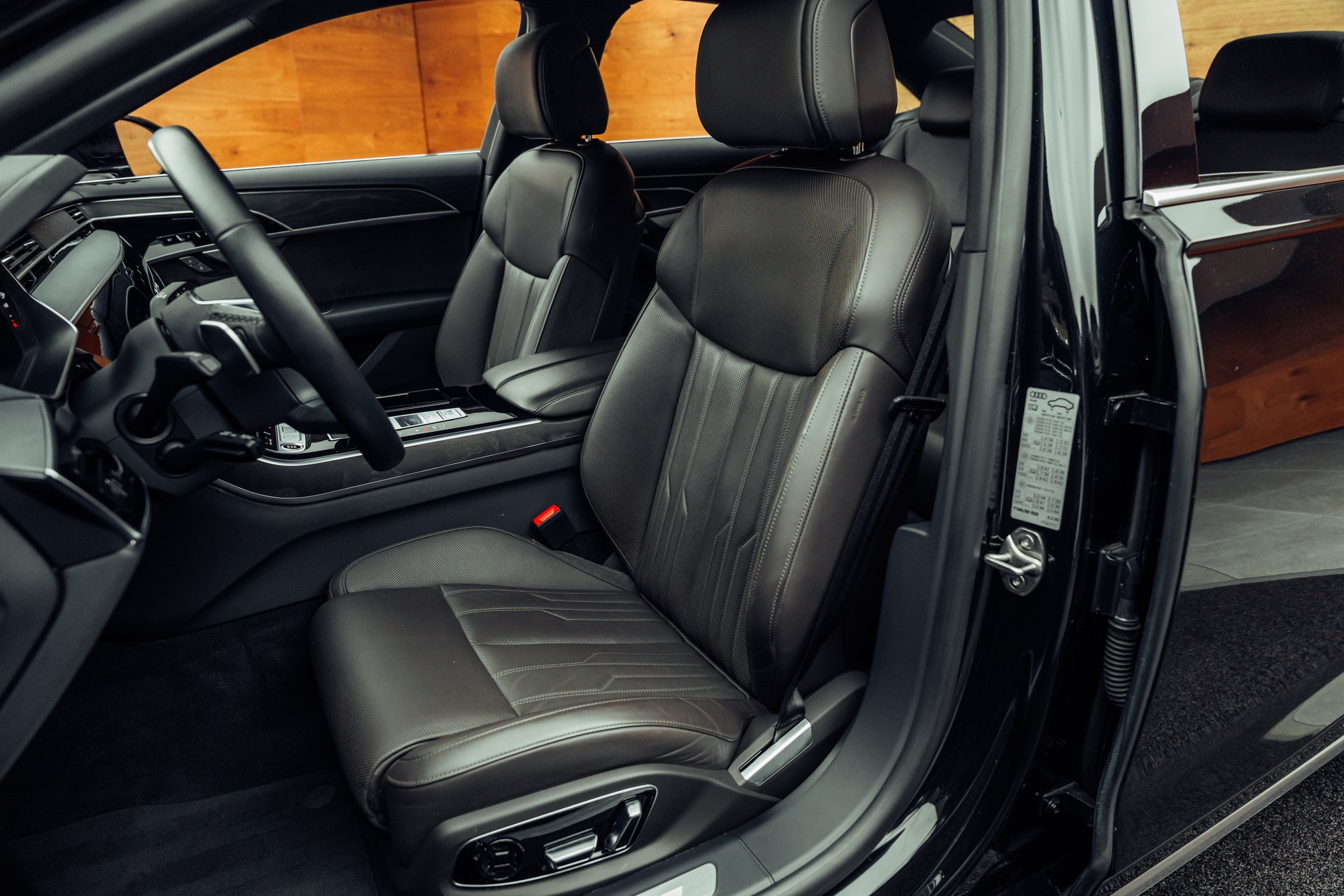 AUDI A8 50 TDI quattro tiptronic-image-6