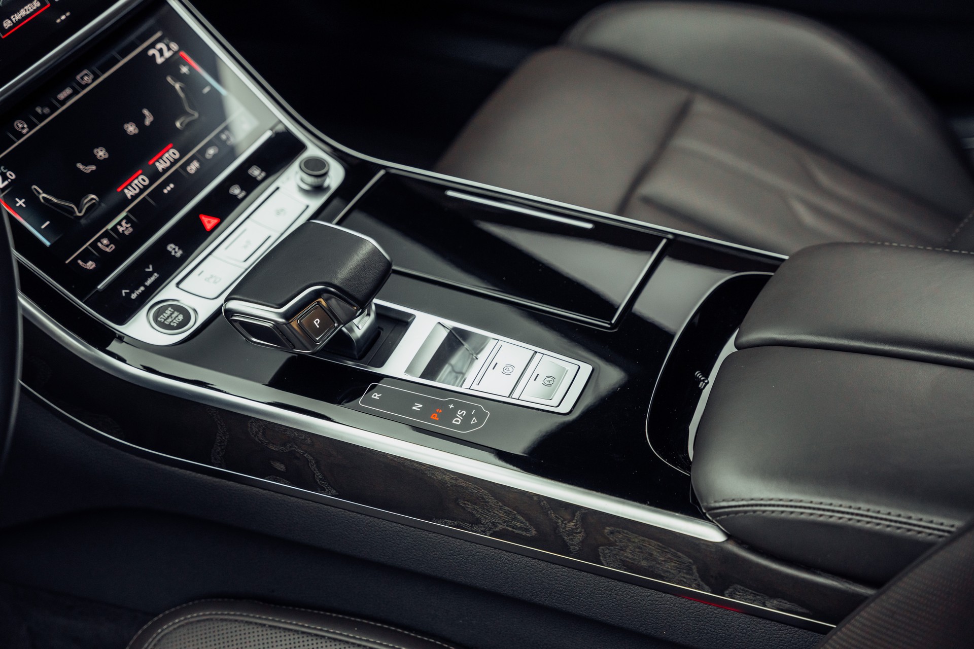 AUDI A8 50 TDI quattro tiptronic-image-12