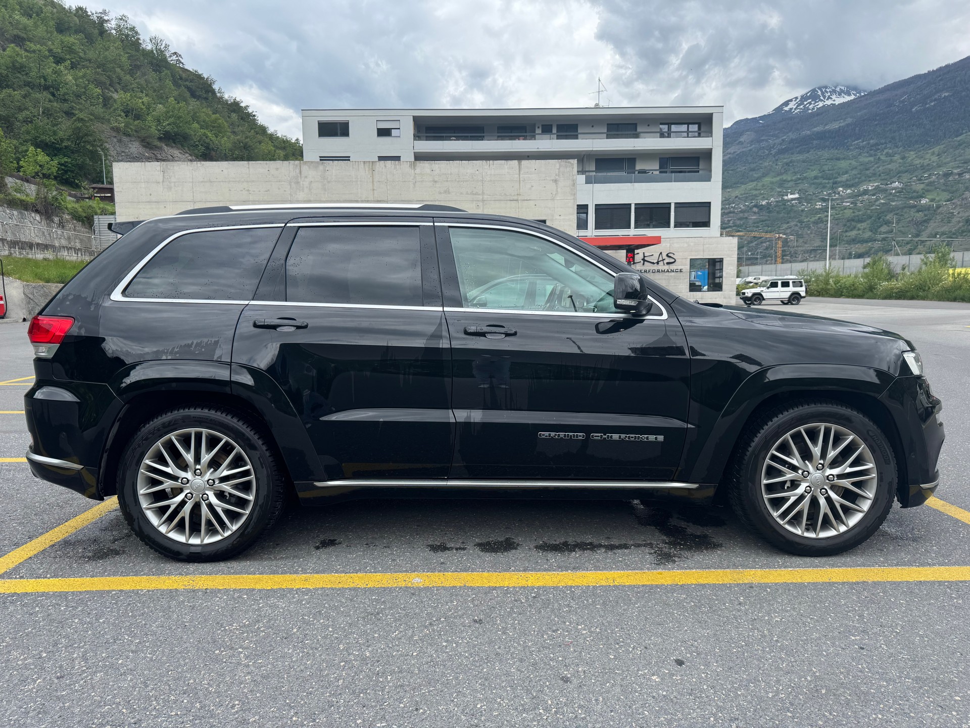 JEEP 3.0 CRD 250 Summit-image-3