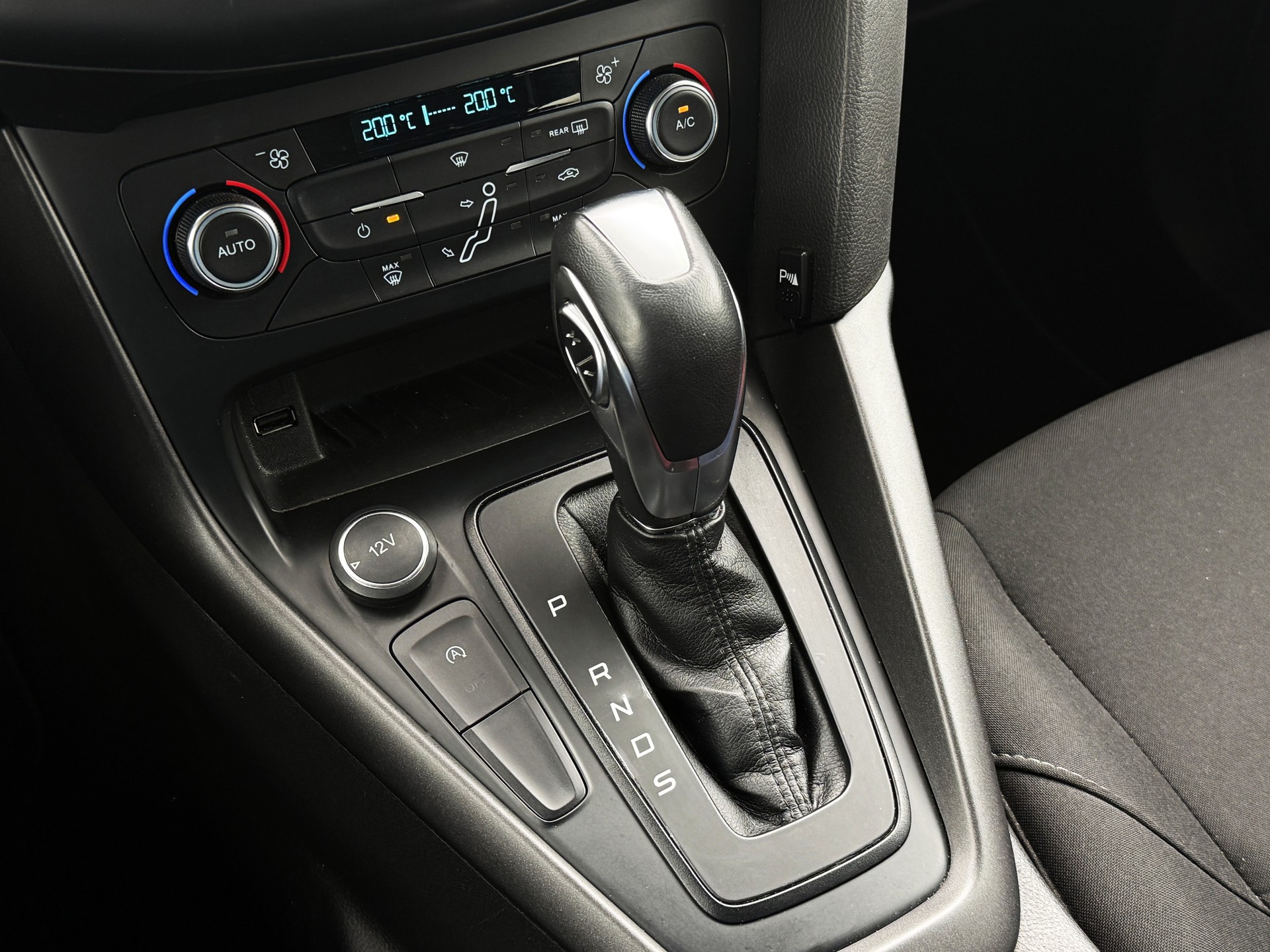 FORD Focus 1.5 TDCi Titanium PowerShift-image-20