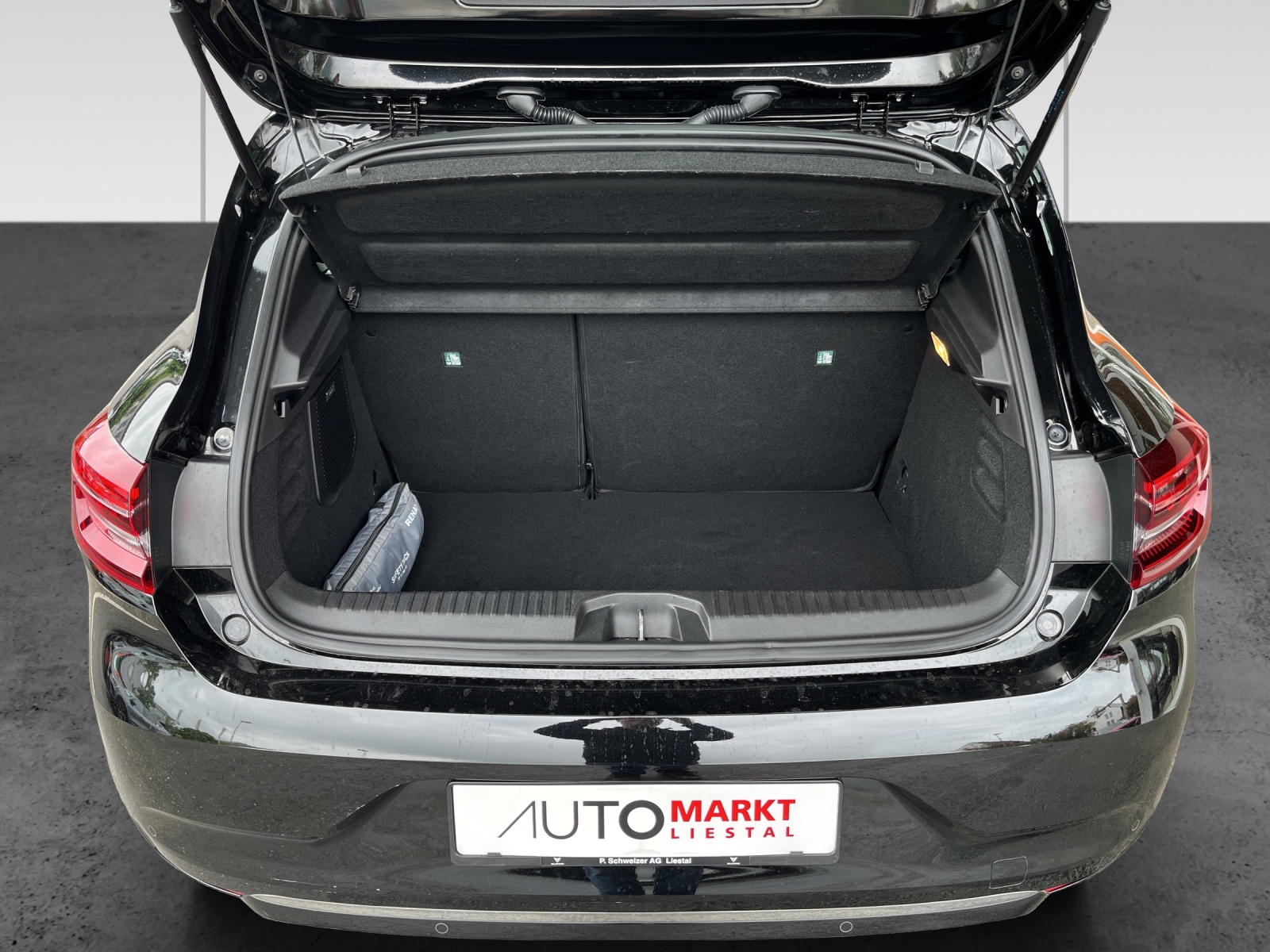 RENAULT Clio 1.6 E-Tech Intens-image-12